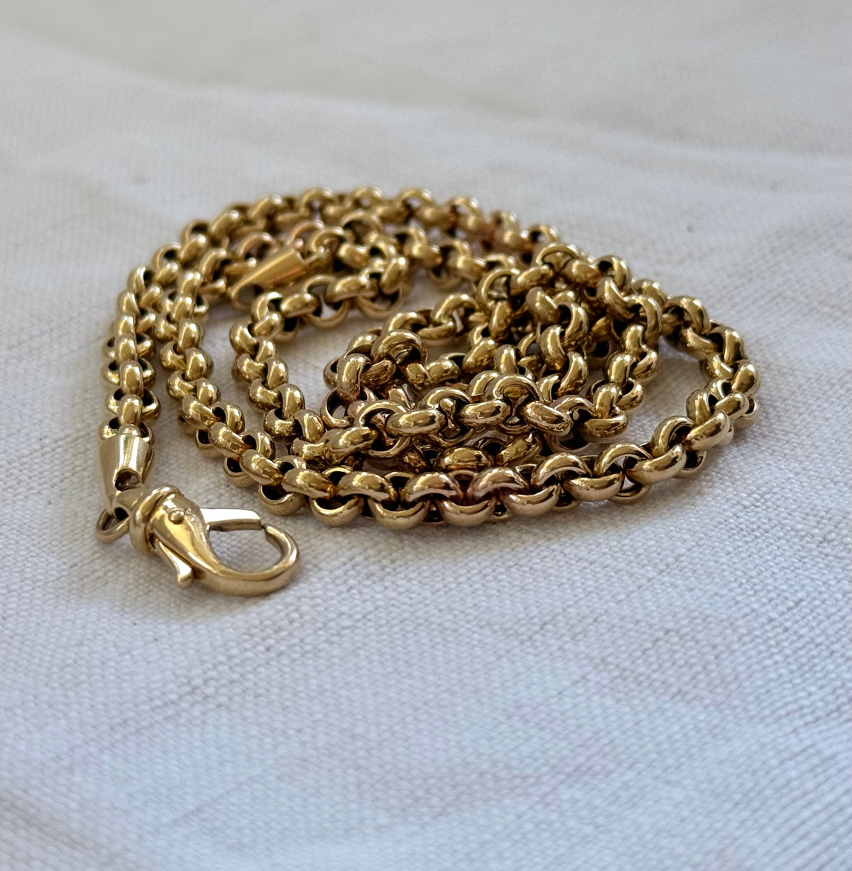 .1980s .1990s .375 classic gold luxury Italian rolo modernist chunky yellow 9ct gold thick luxurious gold rolo round Italy UNOAERRE designer cable chain necklace