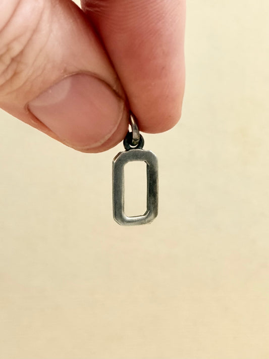 .925 vintage O capital letter pendant