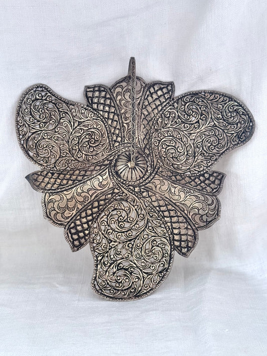 .1900 antique Indian Kashmiri solid silver Bon Bon Sweetmeats Chinar Leaf dish bowl