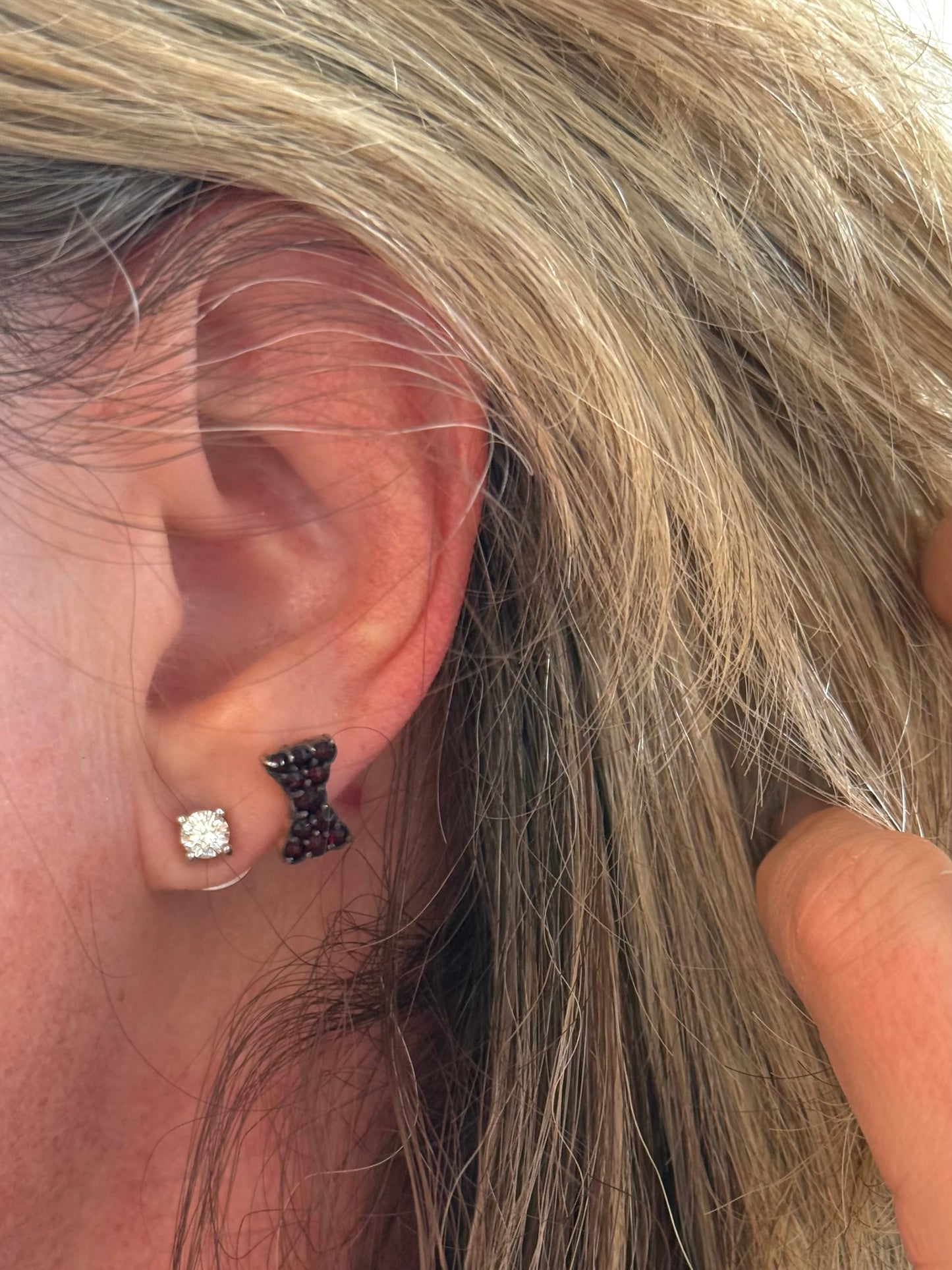 .0.50ct .18ct white gold diamond solitaire classic luxury post stud earrings