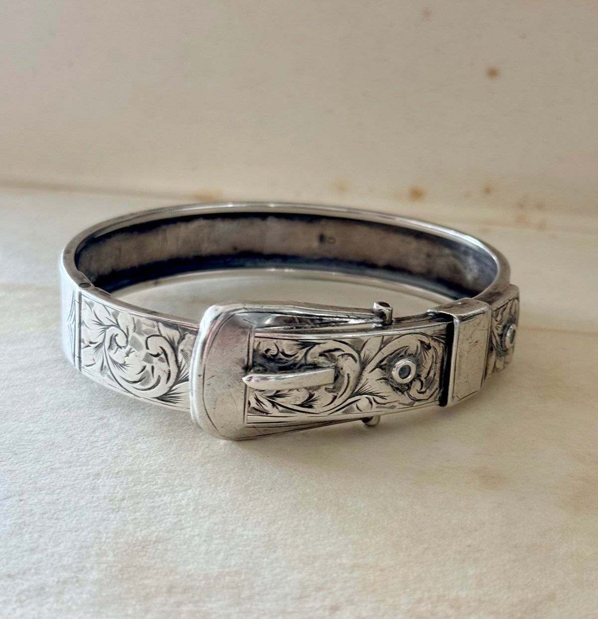 .1957 .925 Chester hallmarked silver Buckle symbolism rare Victorian revival silver clasp cuff sterling silver bangle