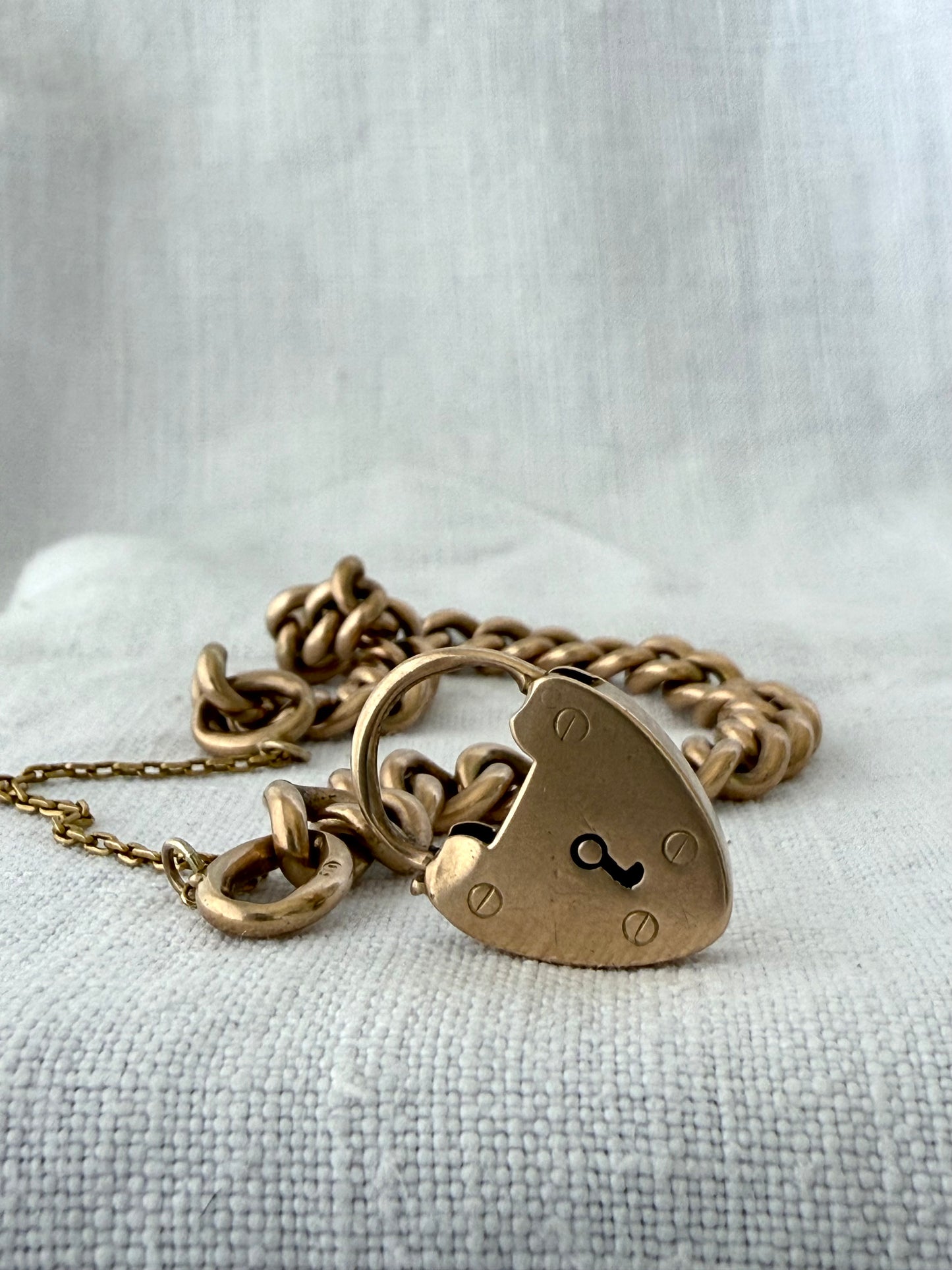 .10ct .417 solid gold 8mm chunky wide curb chain and oversized heart padlock heirloom heavy rose gold bracelet