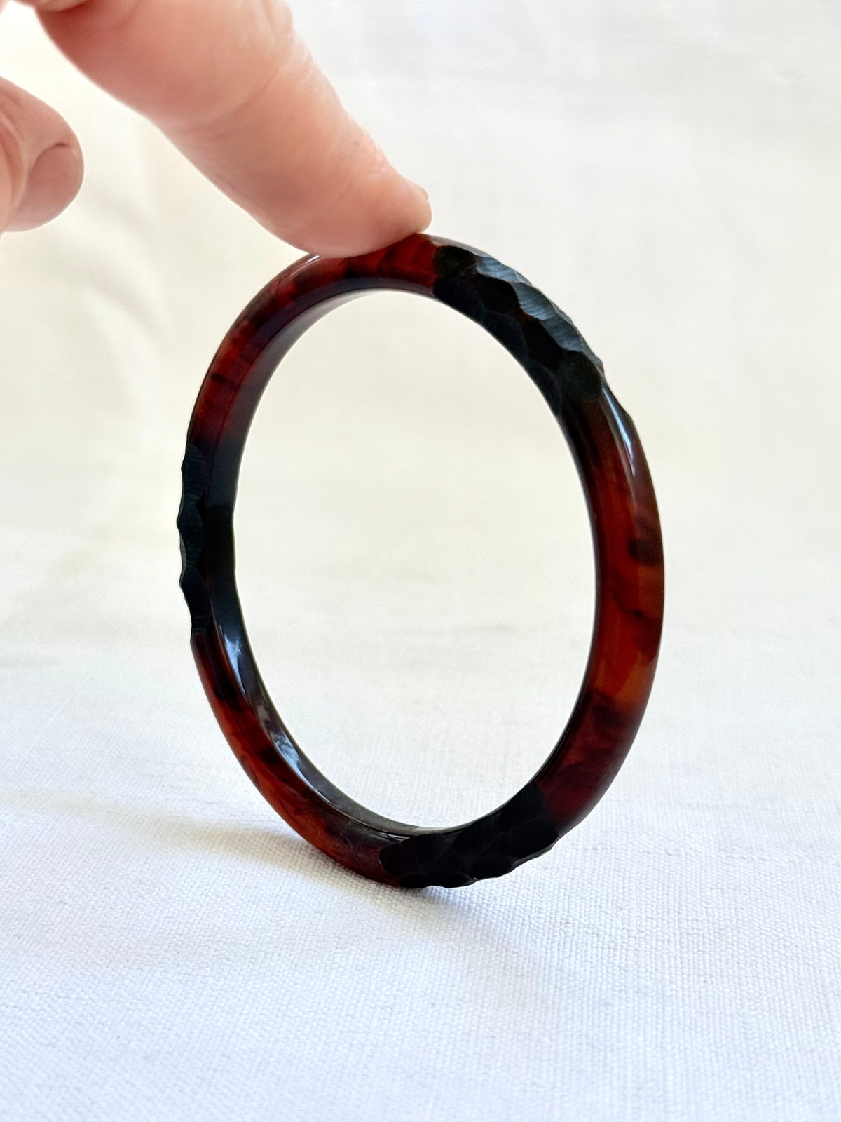 .1930s .1940s Bakelite Cola Red marbled collectable hand carved stacking bangle