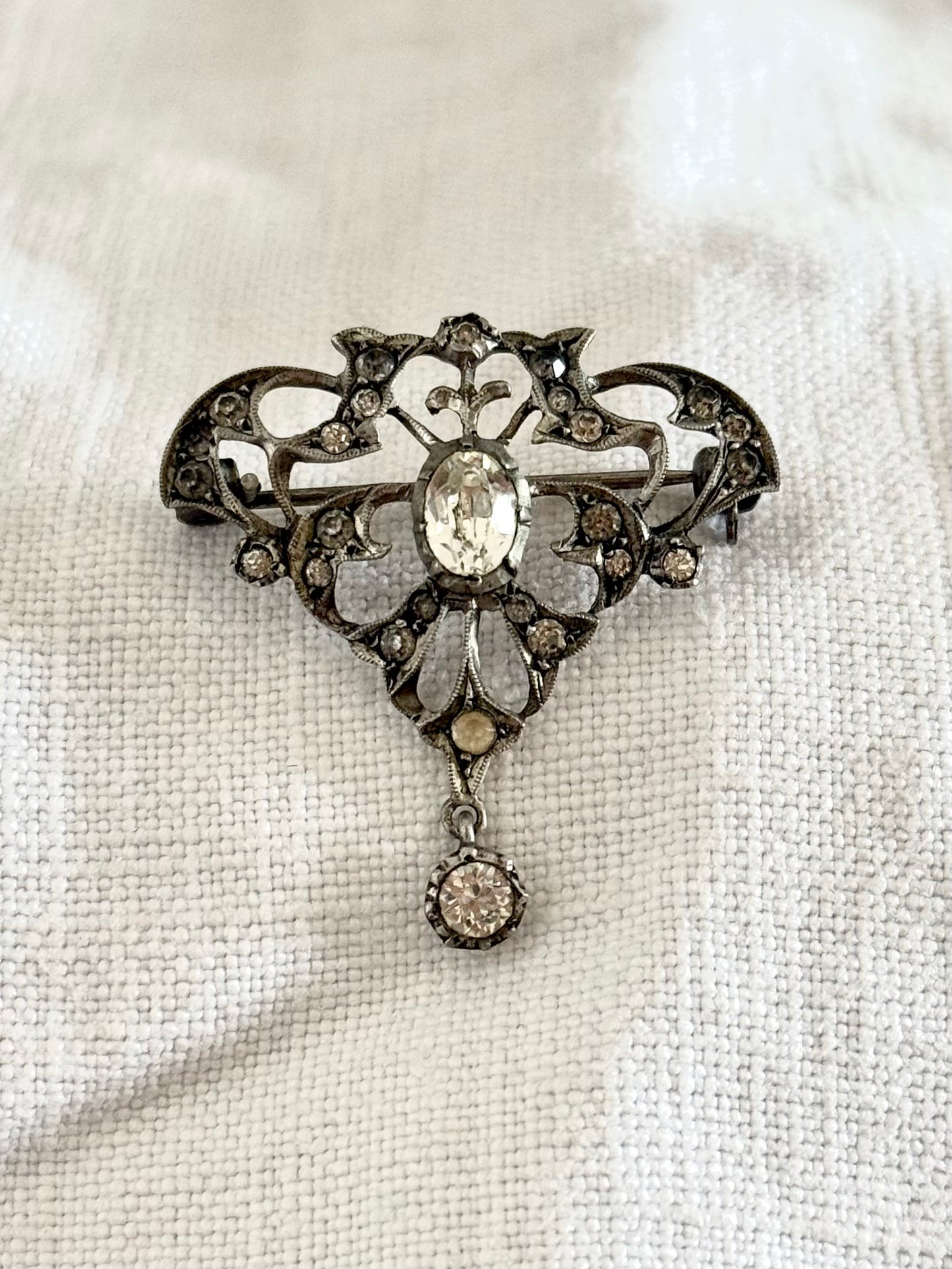 .1890s .1900s Belle Epoque rare Art Nouveau diamond paste floral leaf articulated dangle Edwardian era 800 silver leaf laurel paste gemstone brooch
