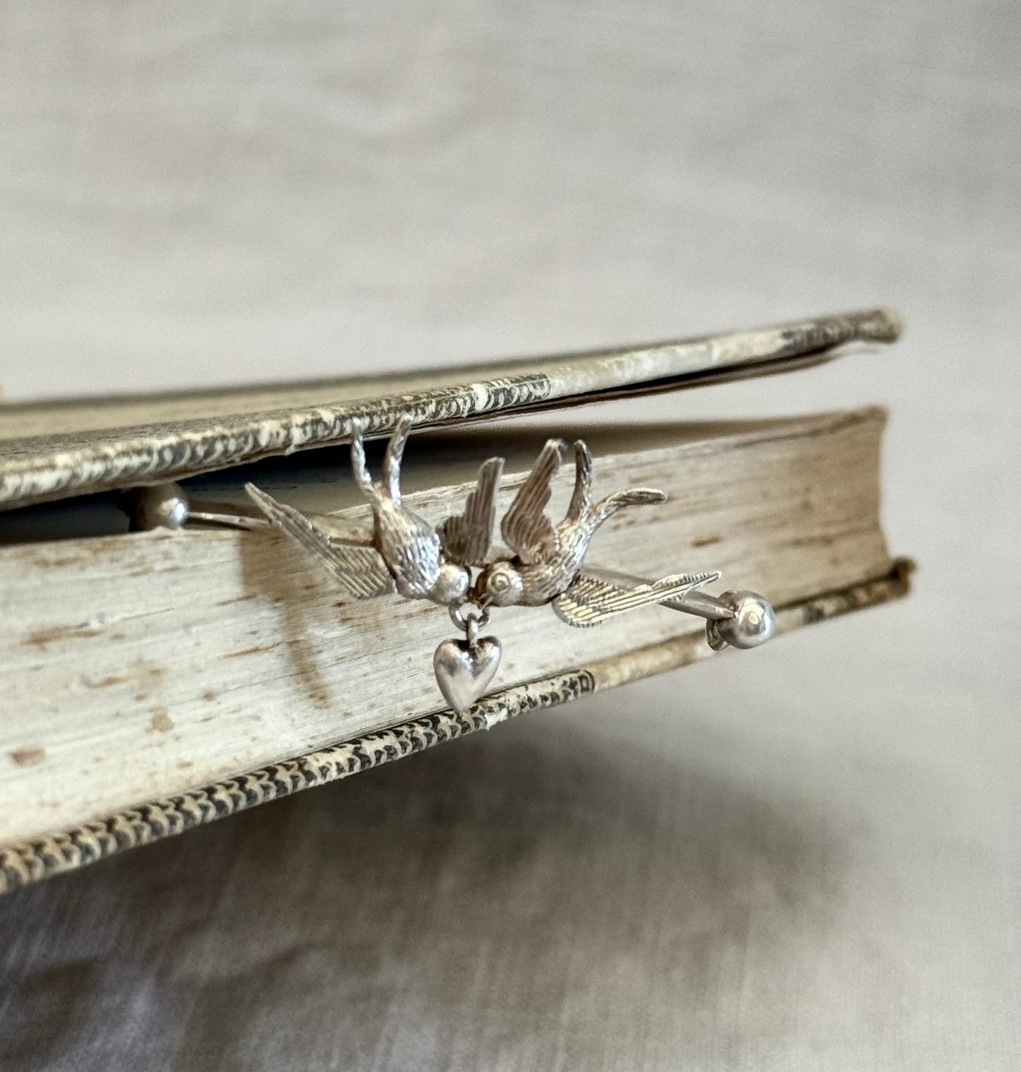 .1901 .925 antique Birmingham silver double swift swallow heart sweetheart pin brooch