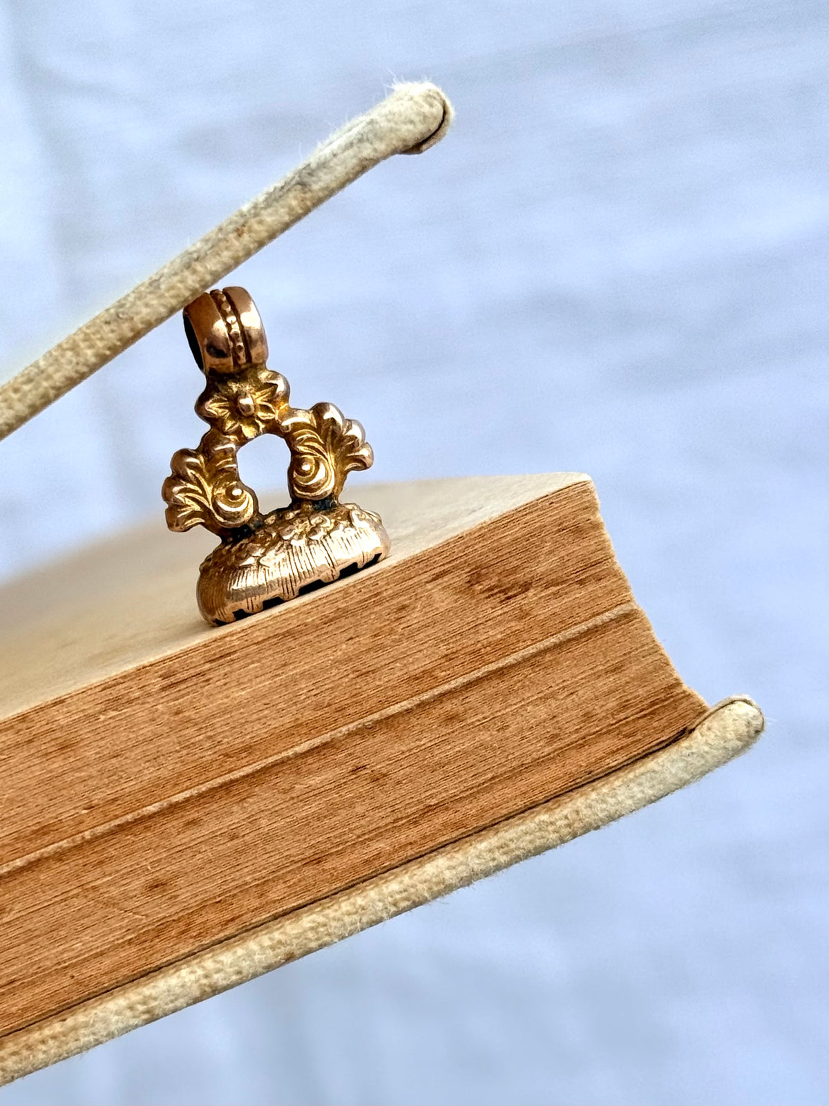 .1800s .1830s .375 .9ct antique Baroque revival Georgian hand carved solid rose gold “Sanah” engraved Onyx gemstone wax seal fob pendant