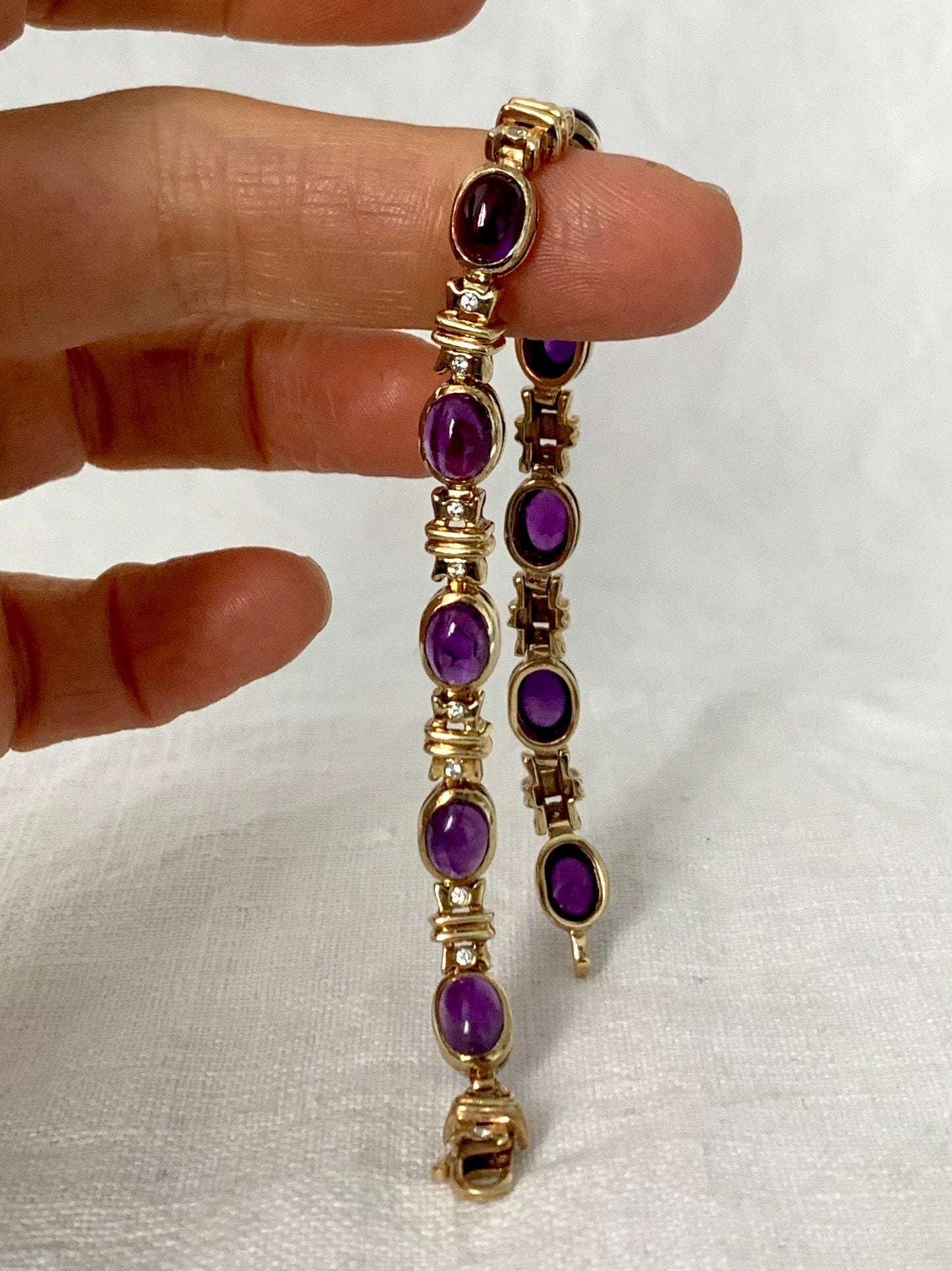 .10 Amethysts 20 Diamonds 9ct studio made gold luxury gemstone accented magnificent estate tennis bracelet.