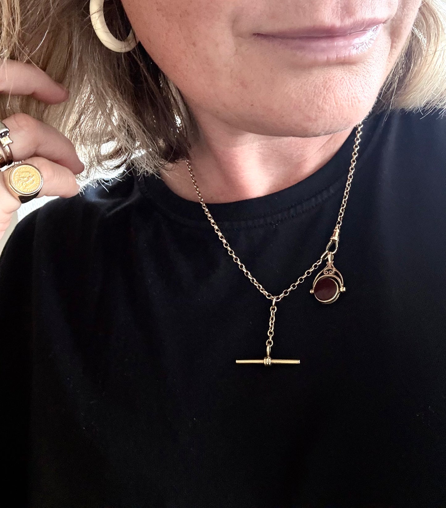 .1900s .375 .9ct gold antique revival carnelian and onyx gemstone double swivel fob charm pendant