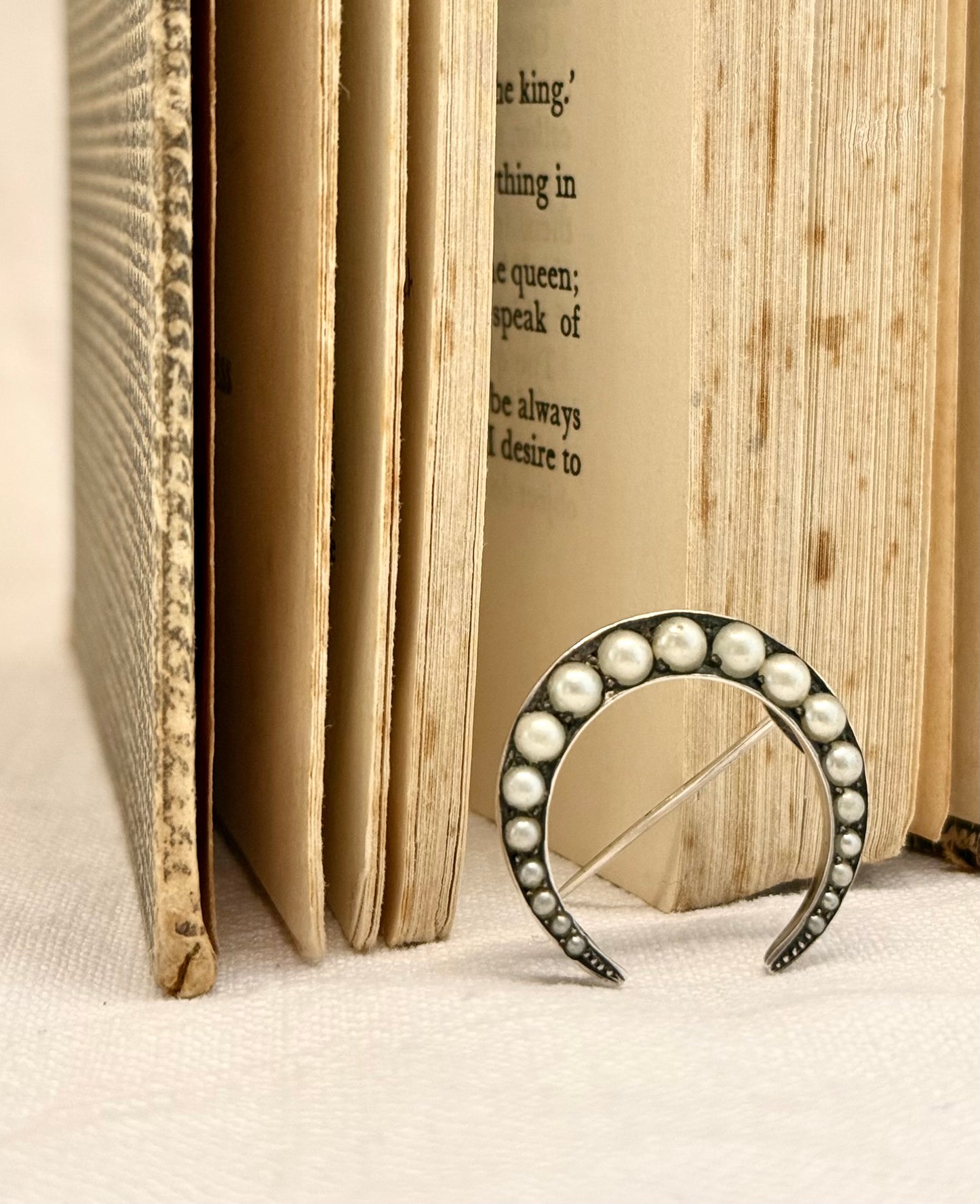 .1890s .1900s antique Art Nouveau beautiful pearl grey seed pearl crescent celestial moon collectors brooch