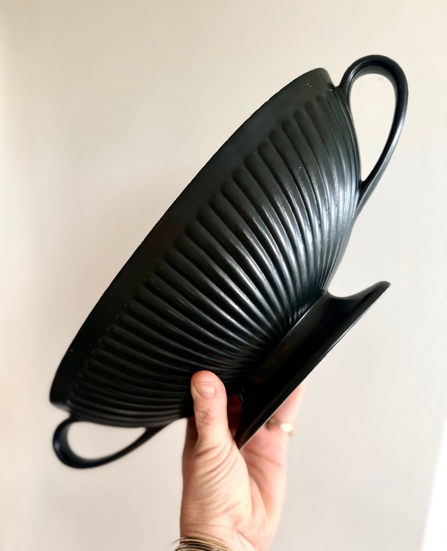 .1940s .1960s Wedgwood collectors Black Etruria of Barlaston large Neoclassic Grecian revival Fluted mantle vase planter