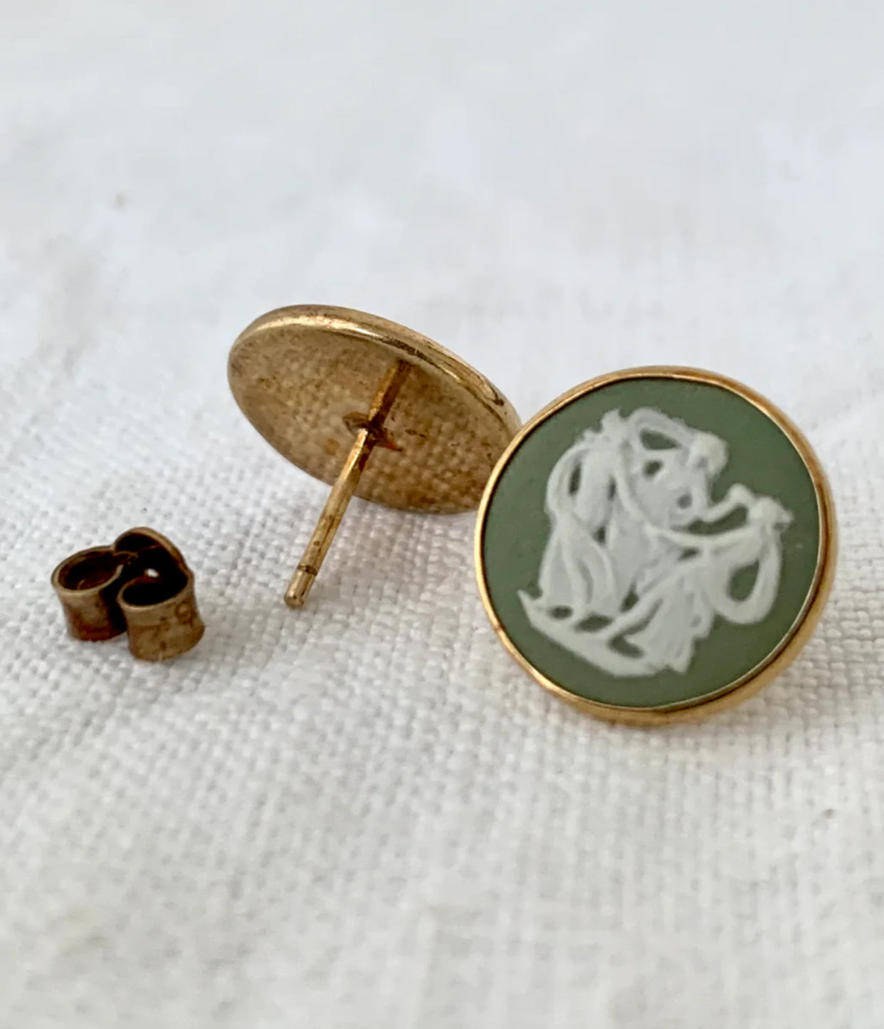 .1970s .375 .9ct gold Wedgwood green Jasperware Three Graces dancing Grecian ladies Cameo ceramic post stud earrings