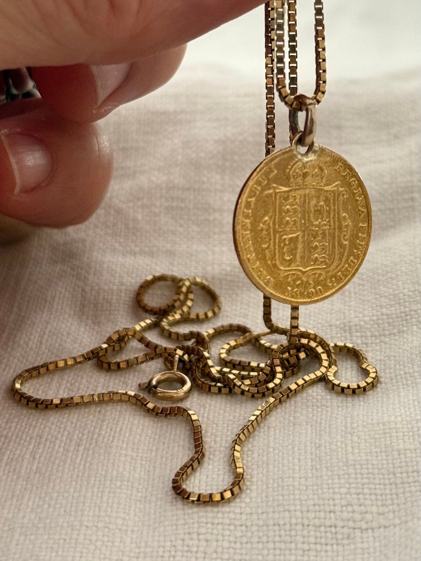 .1890 .22ct gold true antique half sovereign Victorian fine gold coin pendant