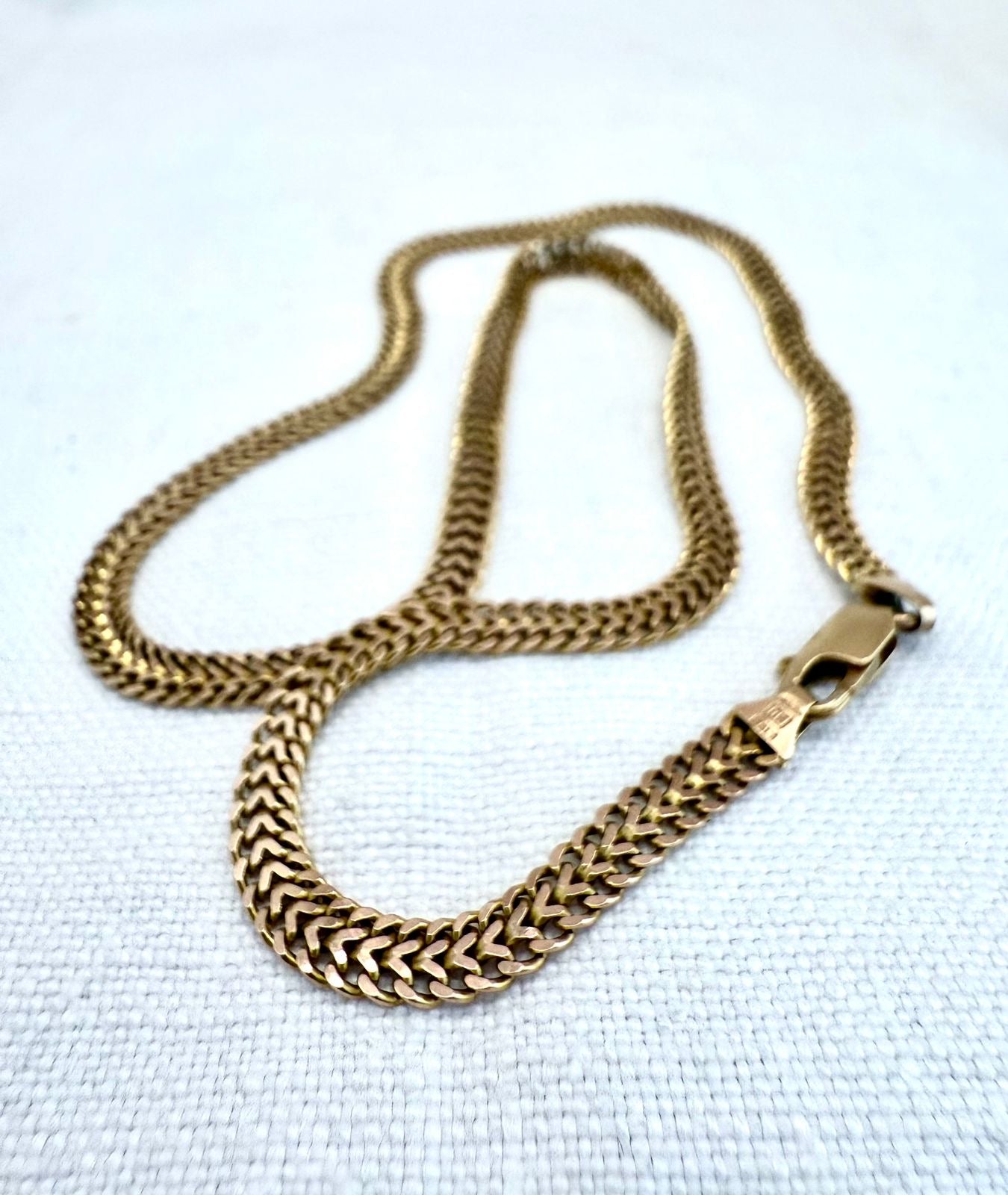 .1970s .375 .42cm long .9ct gold modernist Italian flat Franco link track link luxury classic yellow gold chain necklace