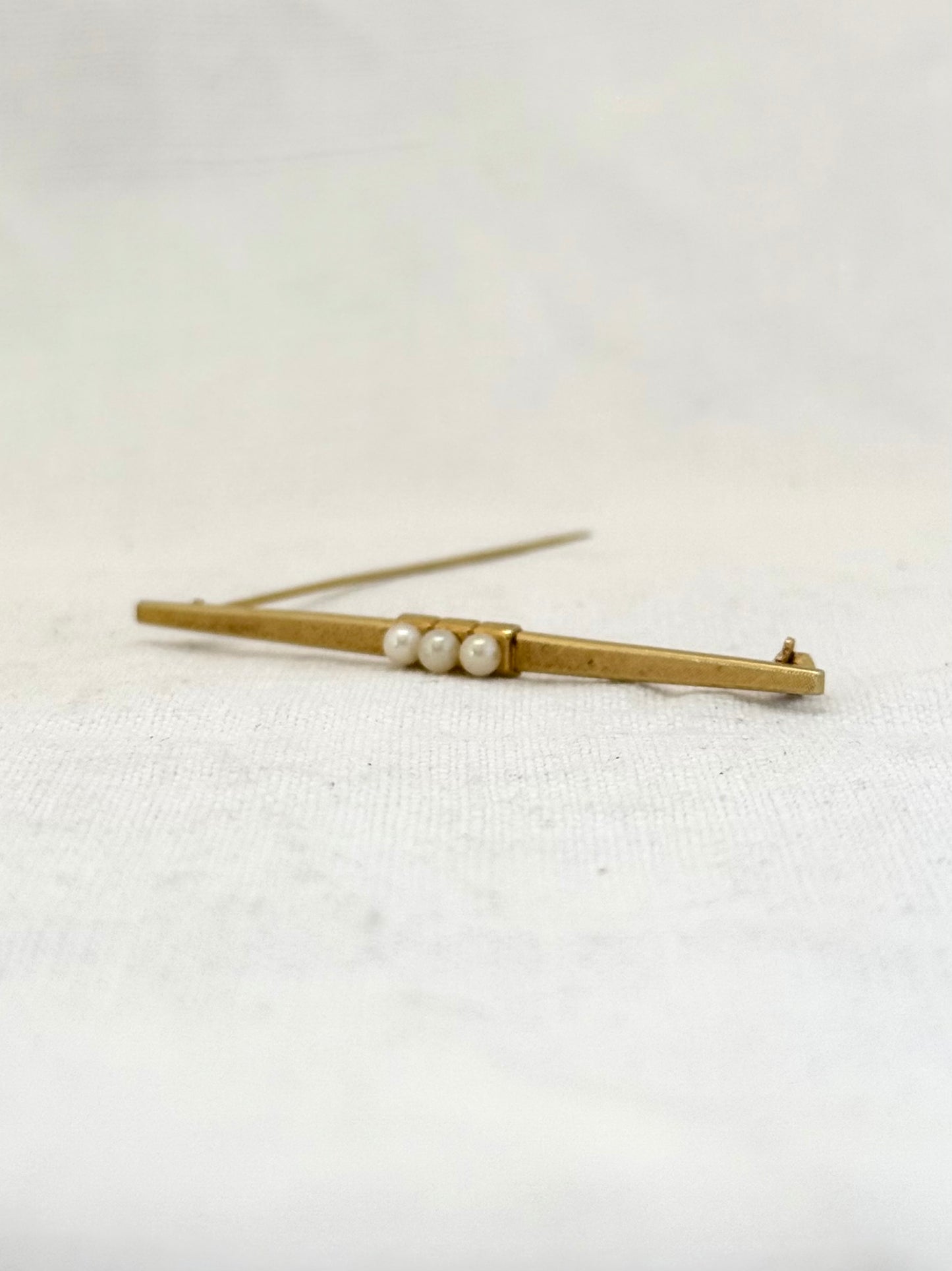 .1920s 3 pearl 375 Art Deco gold bar brooch by K&L Kordes & Lichtenfels German design team