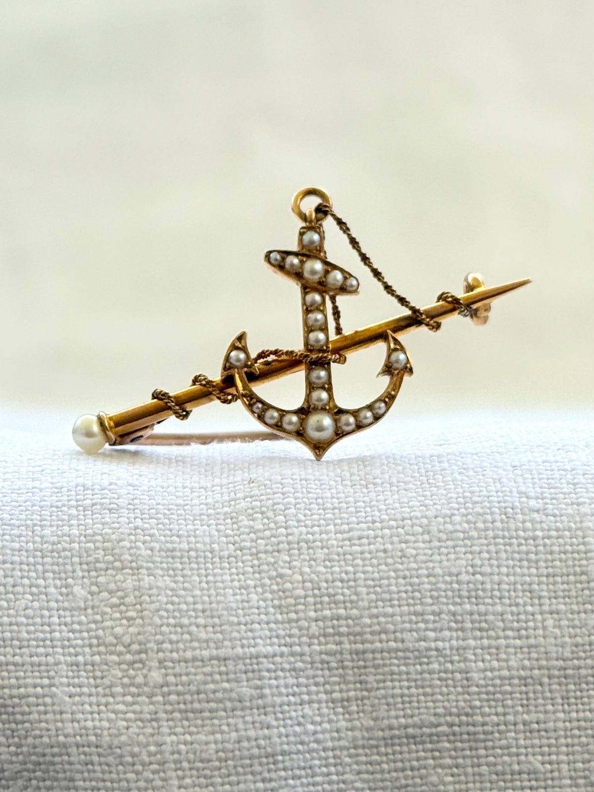 .15ct .1900s Art Nouveau Anchor seed pearl Edwardian 15ct gold sweetheart token heirloom brooch