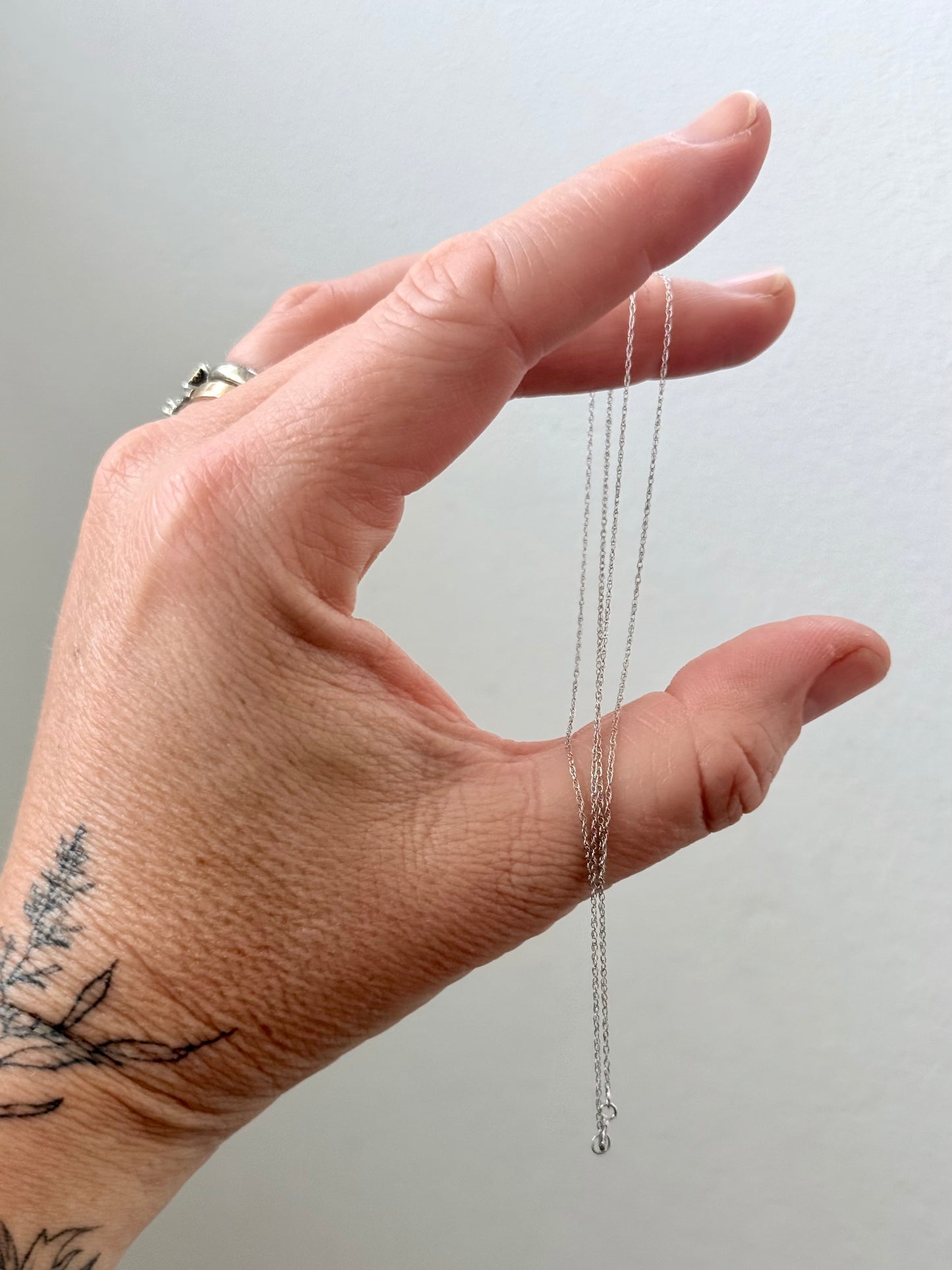 .9ct gold .375 .48cm long delicate white gold fine luxury multi link loose weave wheat chain necklace