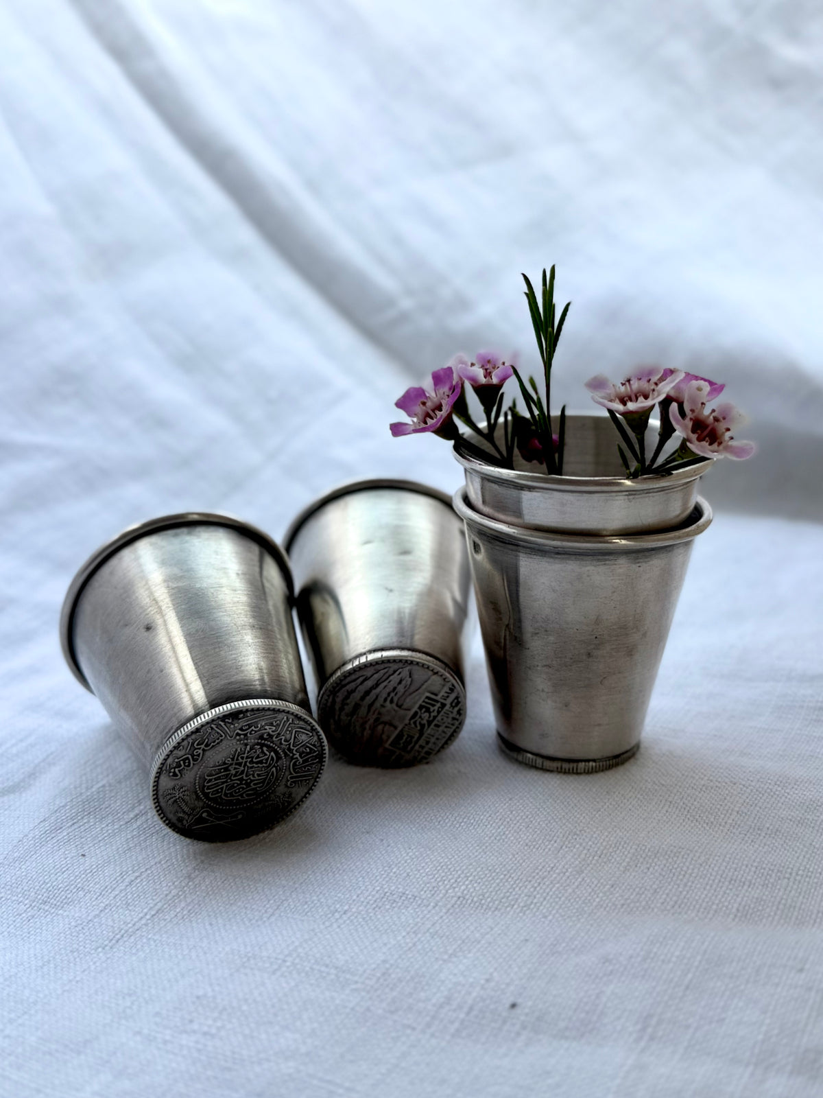 .1933 .1950s 4x .900 coin silver rare artisan made Middle Eastern Ottoman silver tumblers shot glasses