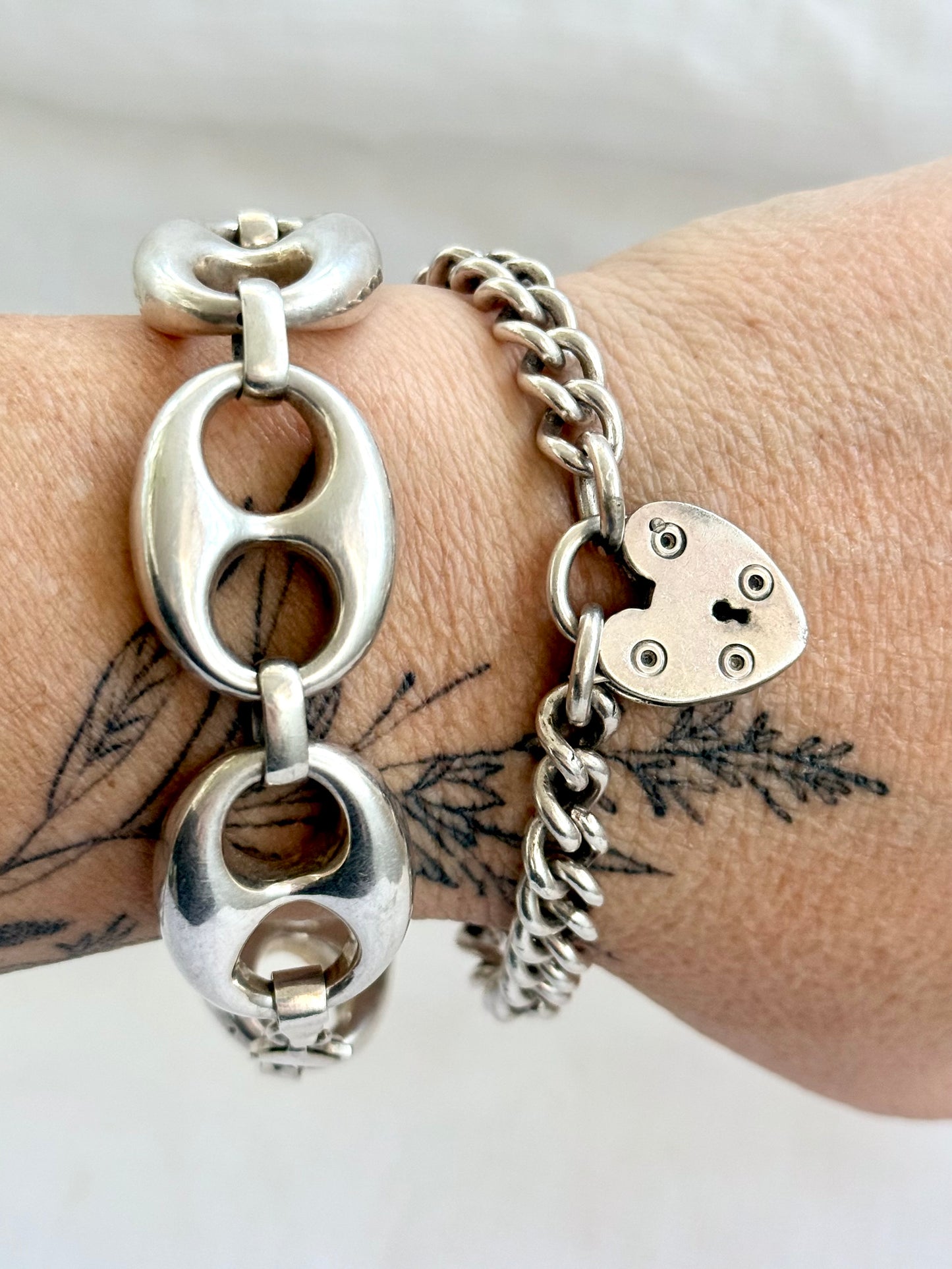 .1970s .925 solid silver chunky Victorian revival oversized heart padlock curb chain link bracelet