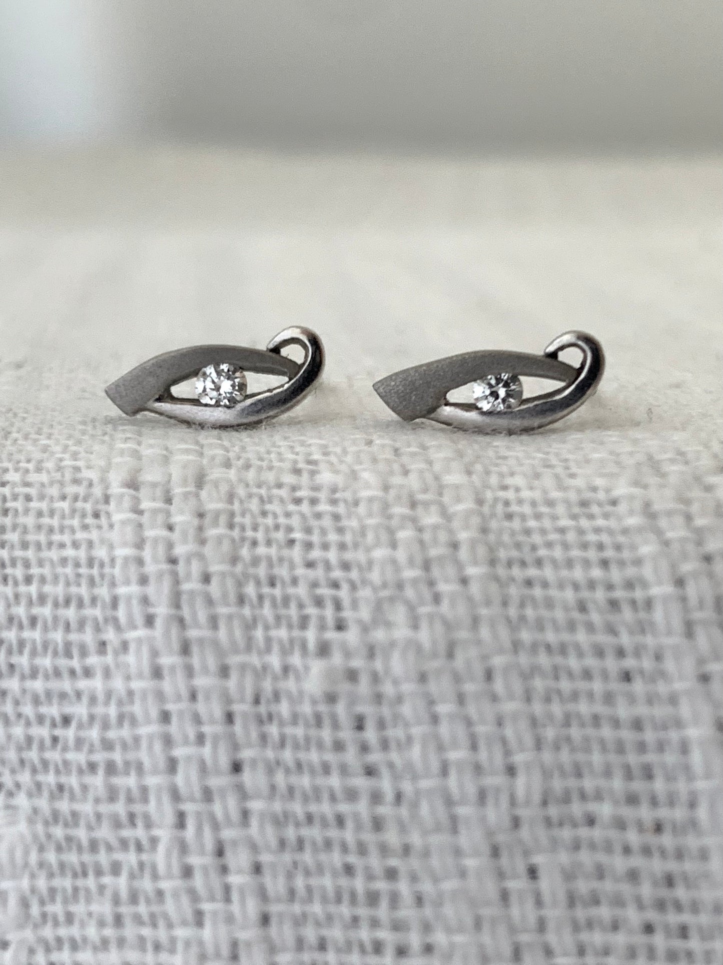 375 0.1ct Diamond and white 9ct gold fancy eye of horus diamond post stud push in earrings