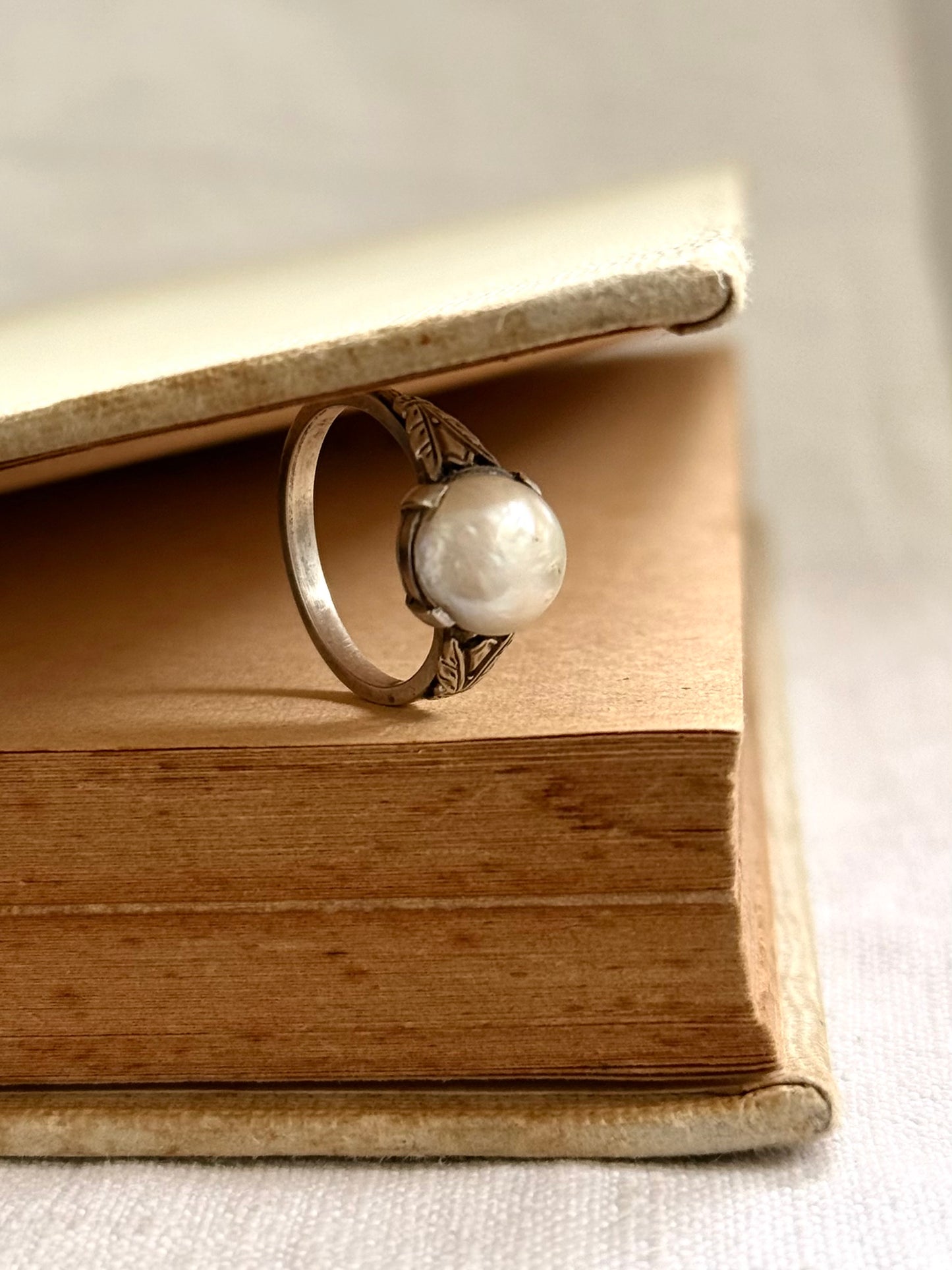 .1920s .1930s .925 Antique Art Deco cultured pearl Mabe pearl romantic pearl silver dress ring