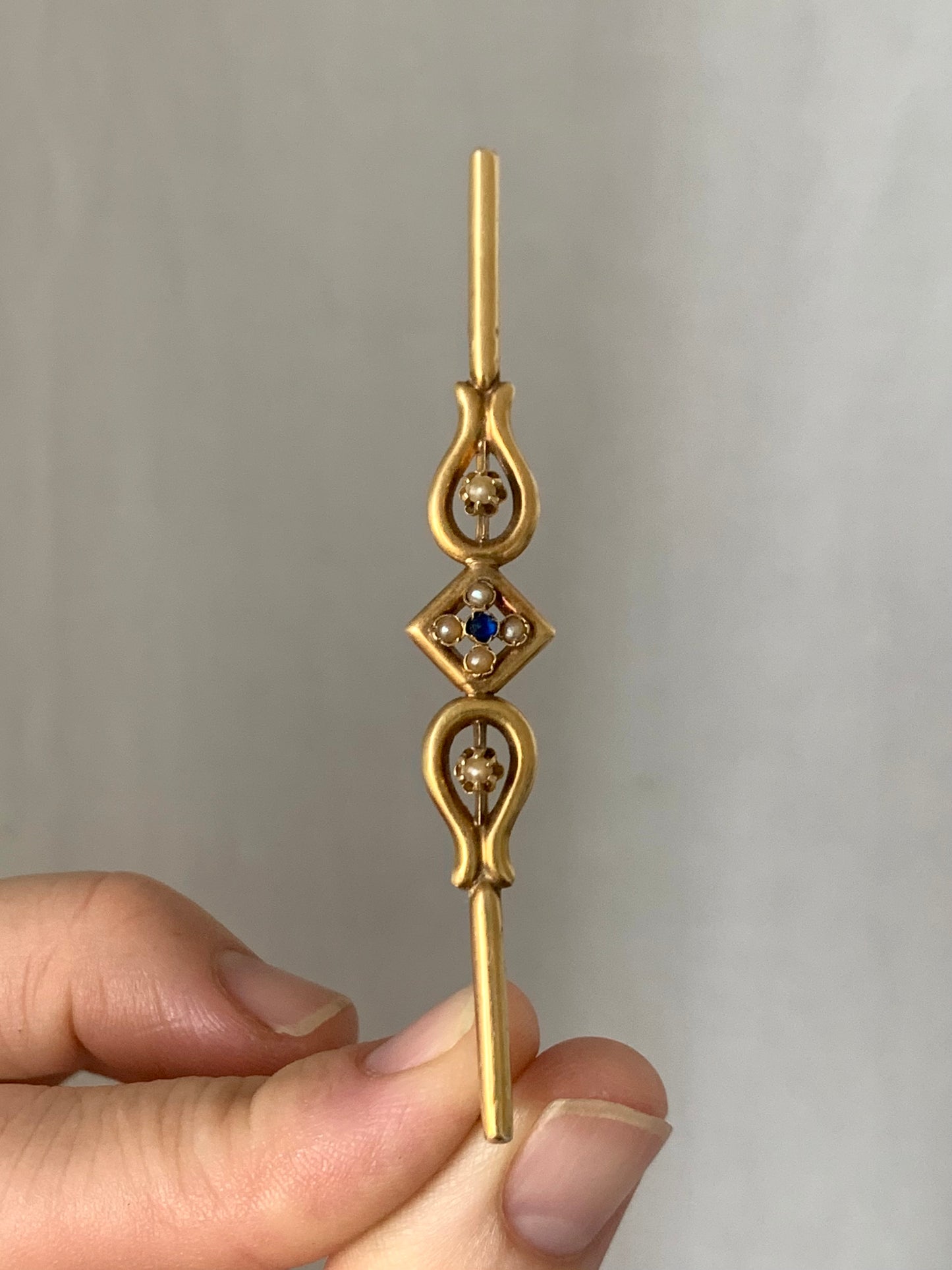 Belle Epoque French Sapphire and Seed Pearl buttery high 18ct gold late 1800s estate find sentimental sweetheart bar brooch