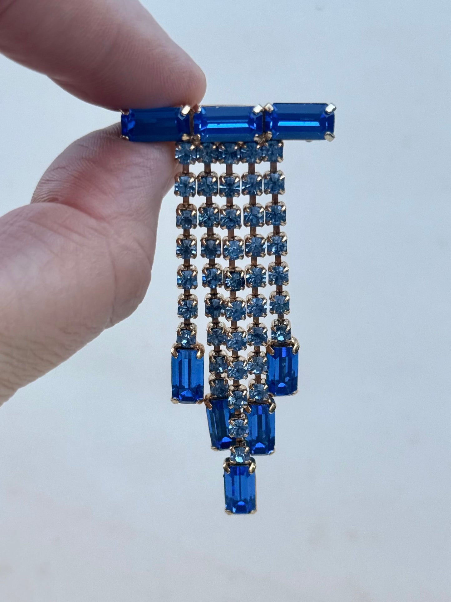 .1920s .1940s revival Art Deco style Blue Diamante paste waterfall dazzle costume brooch lapel pin