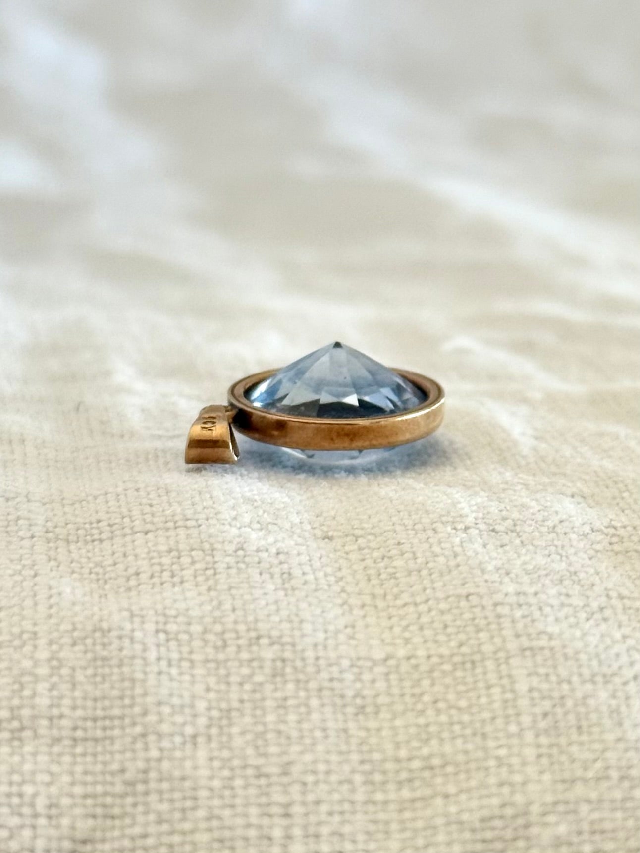 .375 6.94ct Aquamarine Bezel set modernist gold pendant