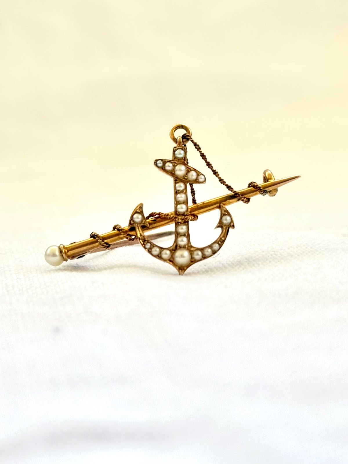 .15ct .1900s Art Nouveau Anchor seed pearl Edwardian 15ct gold sweetheart token heirloom brooch