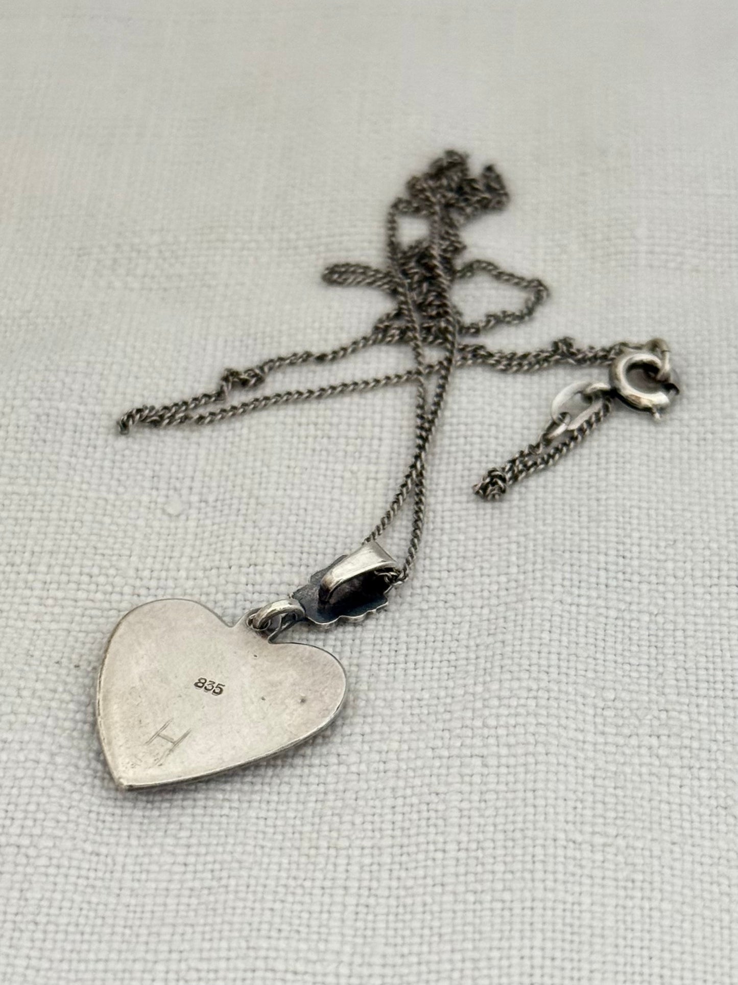 .1940s .835 silver Edwardian revival forget me not floral heart pendant on silver chain necklace