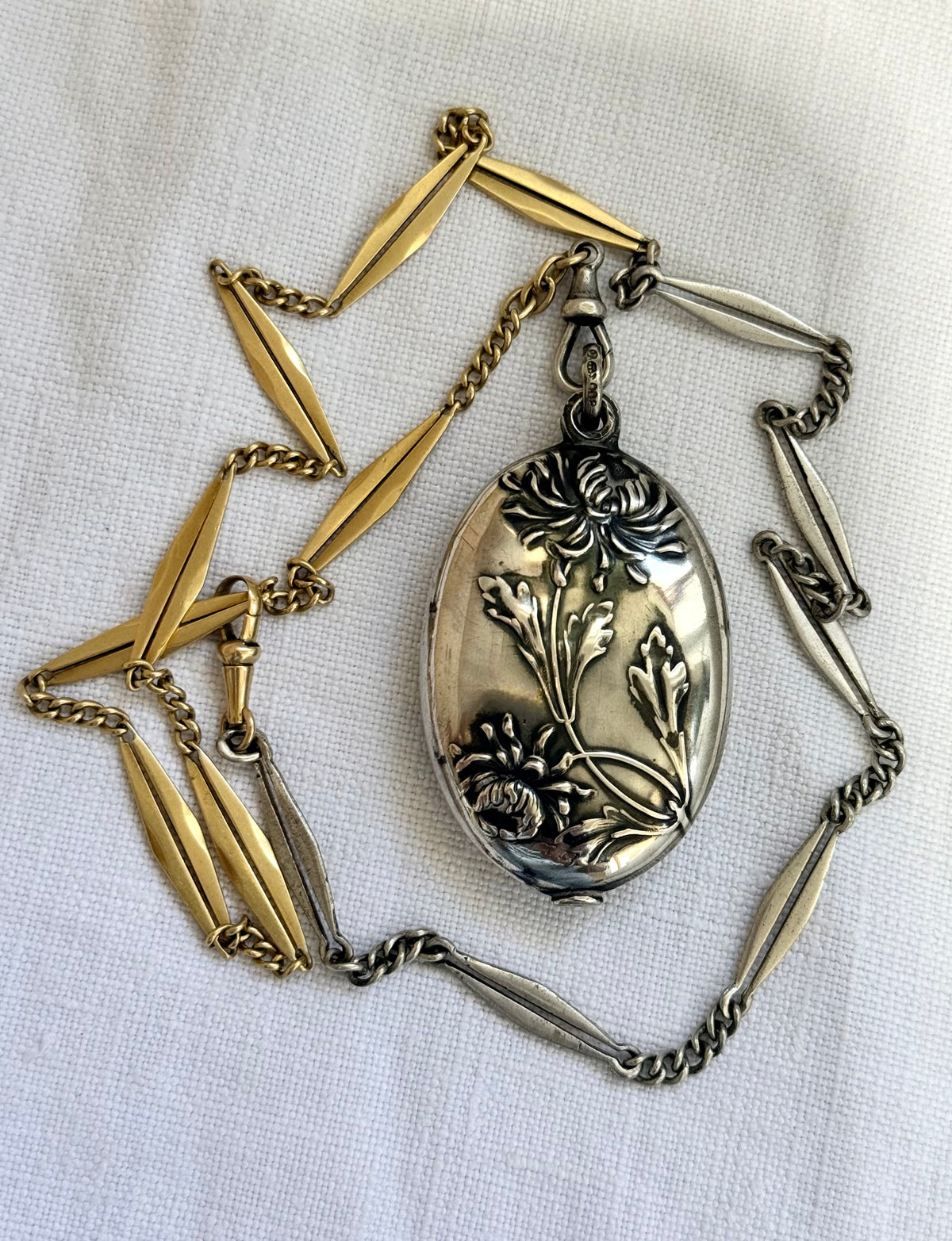.1890 .1900 Art Nouveau .800 German Jugendstil magnificent Chrysanthemum flower mirror locket pendant