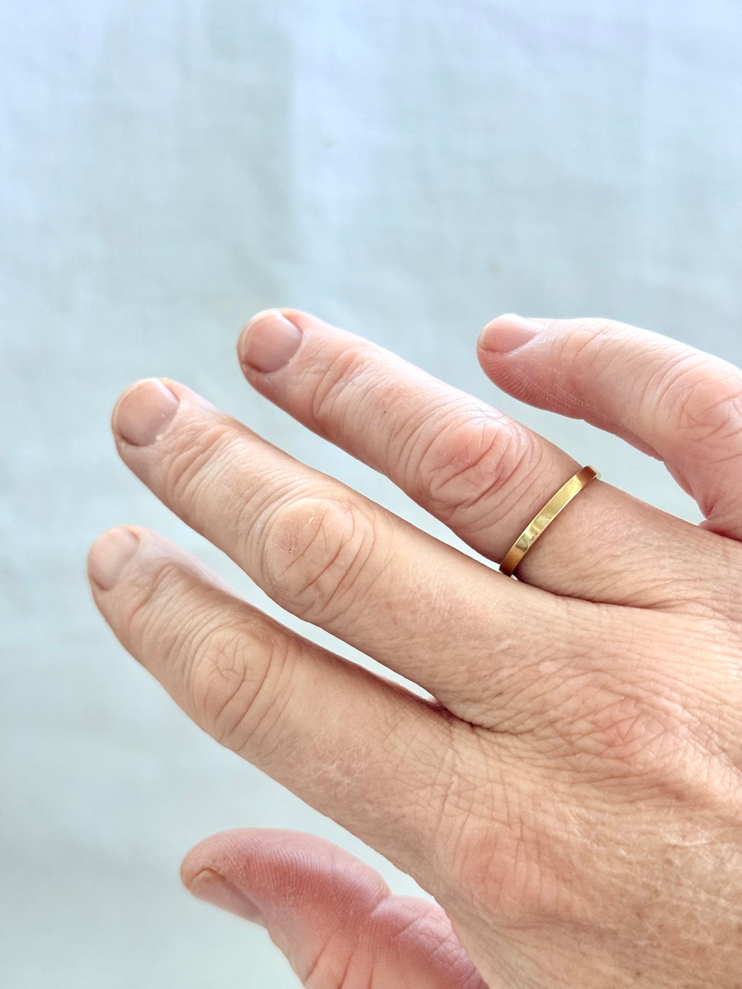 .18ct .1900s .1940s .750 rich high carat yellow gold ring band