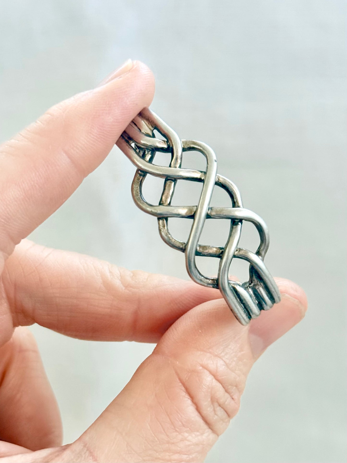 .1900s revival .1998 .925 Celtic Sterling Silver knot brooch