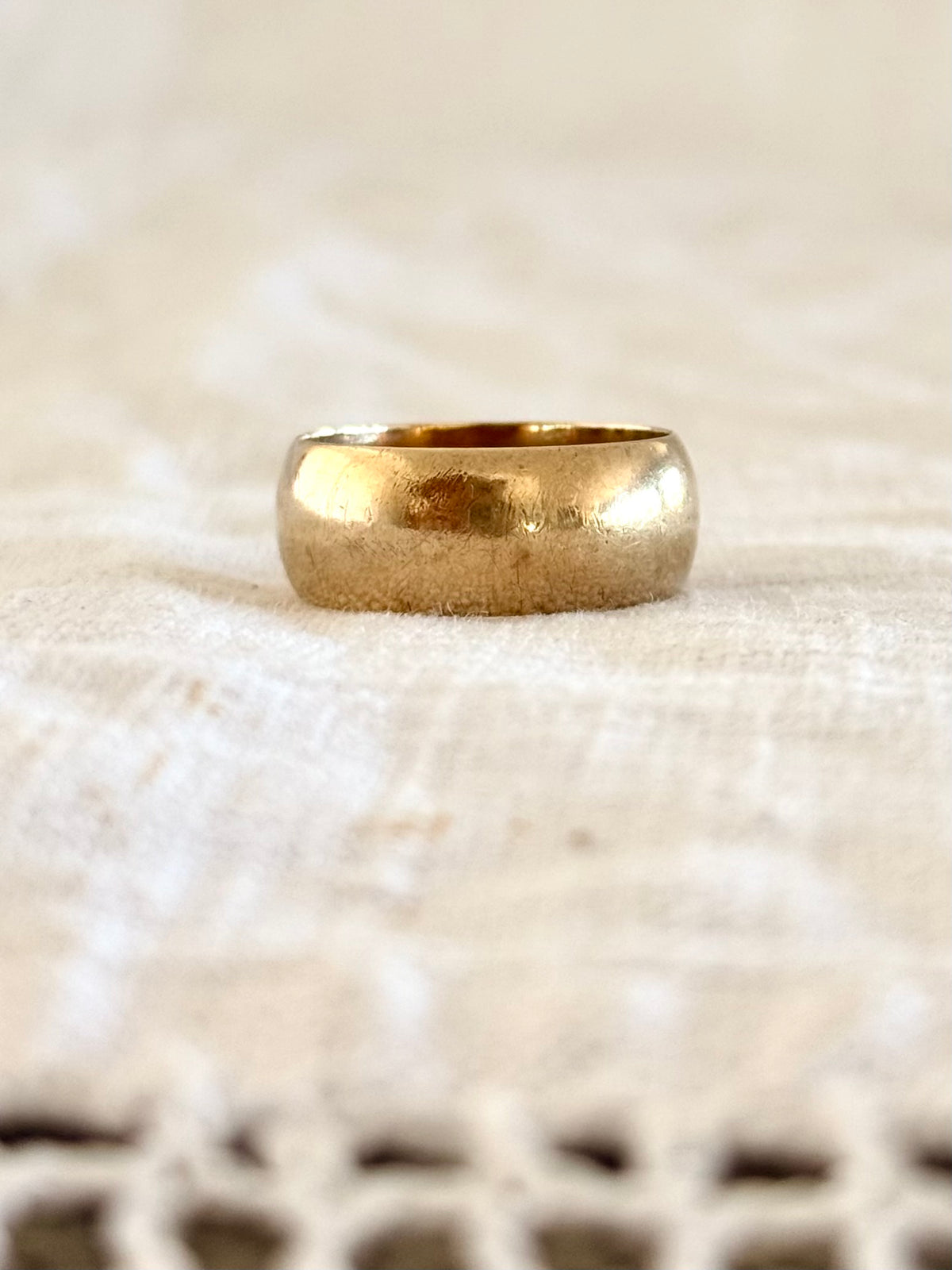 .1967 .375 8.8mm wide .9ct classic half round warm wide solid gold commitment engagement wedding ring band