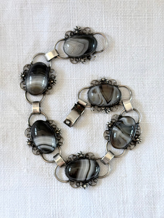 .1950s .1960s .6 Agate gemstone .925 silver artisan made Botswana Agate cabochon bracelet