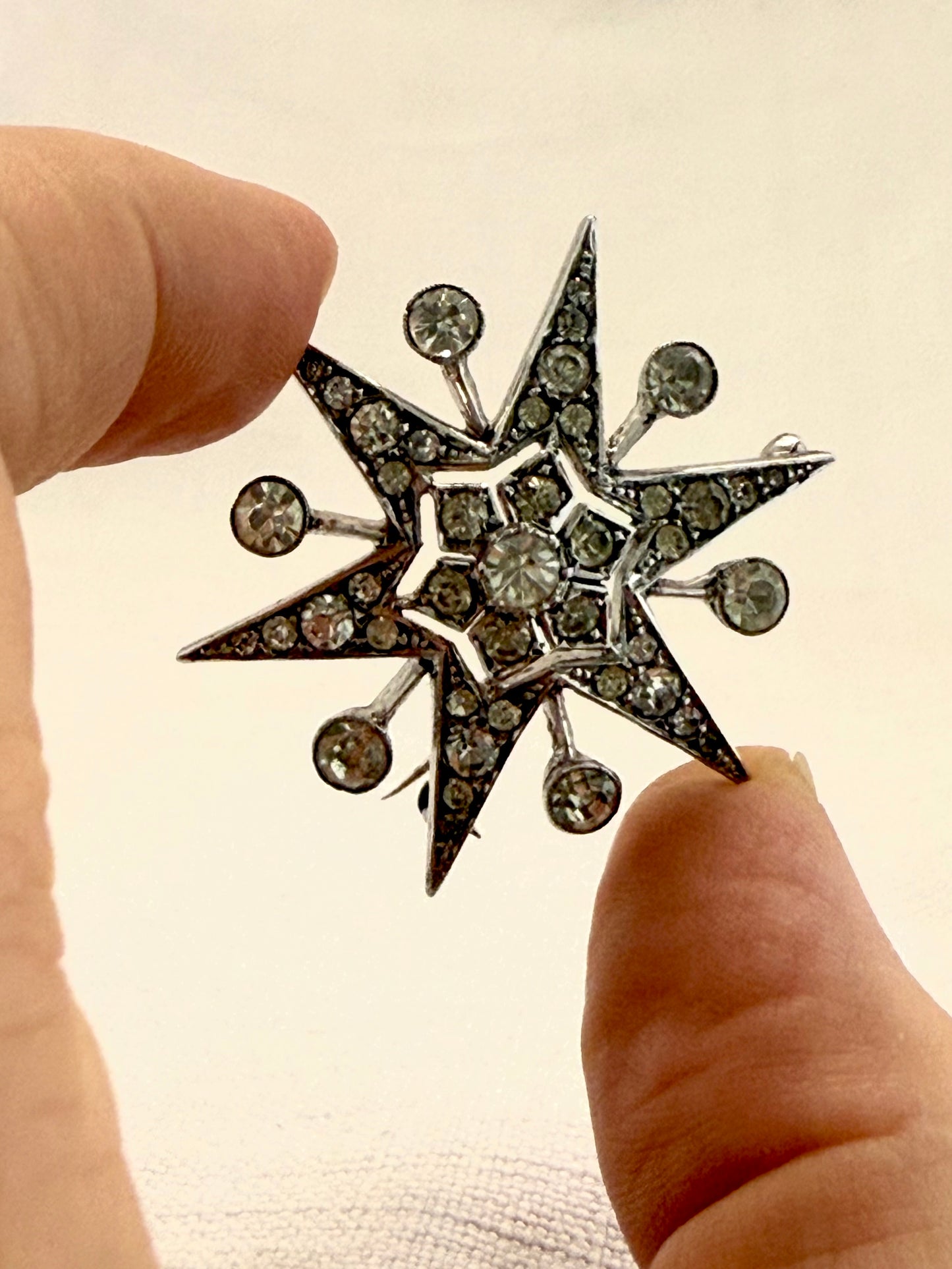 .1920s .925 silver Victorian revival Celestial starburst star bright shooting star brooch