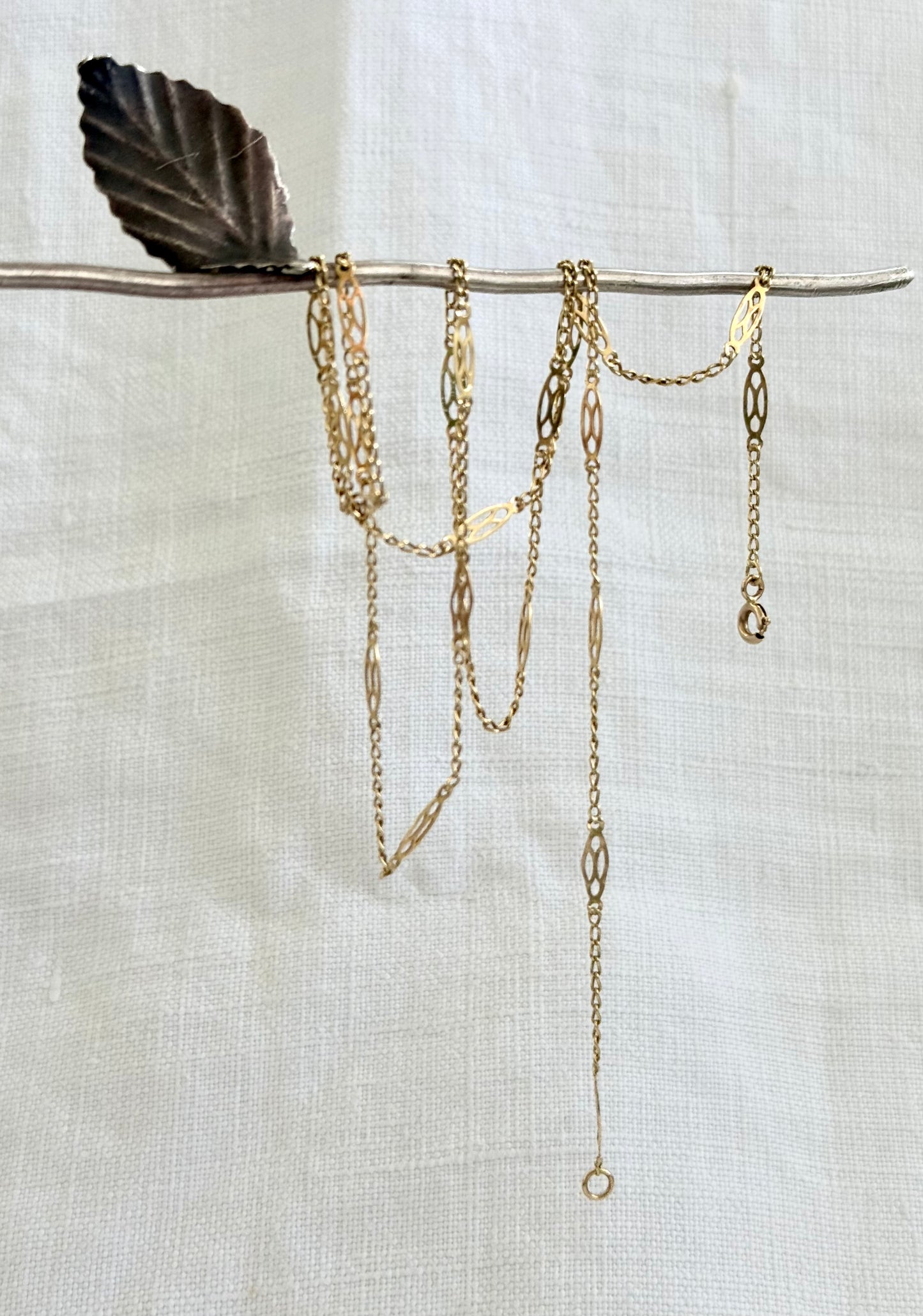 375 .58cm long .9ct gold delicious fancy navette form and curb link gold chain necklace