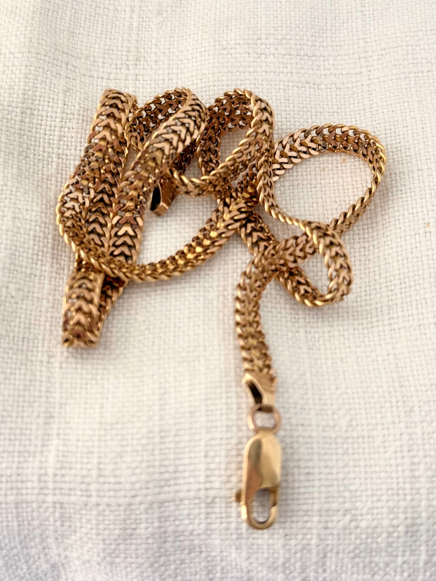 .1970s .375 .42cm long .9ct gold modernist Italian flat Franco link track link luxury classic yellow gold chain necklace