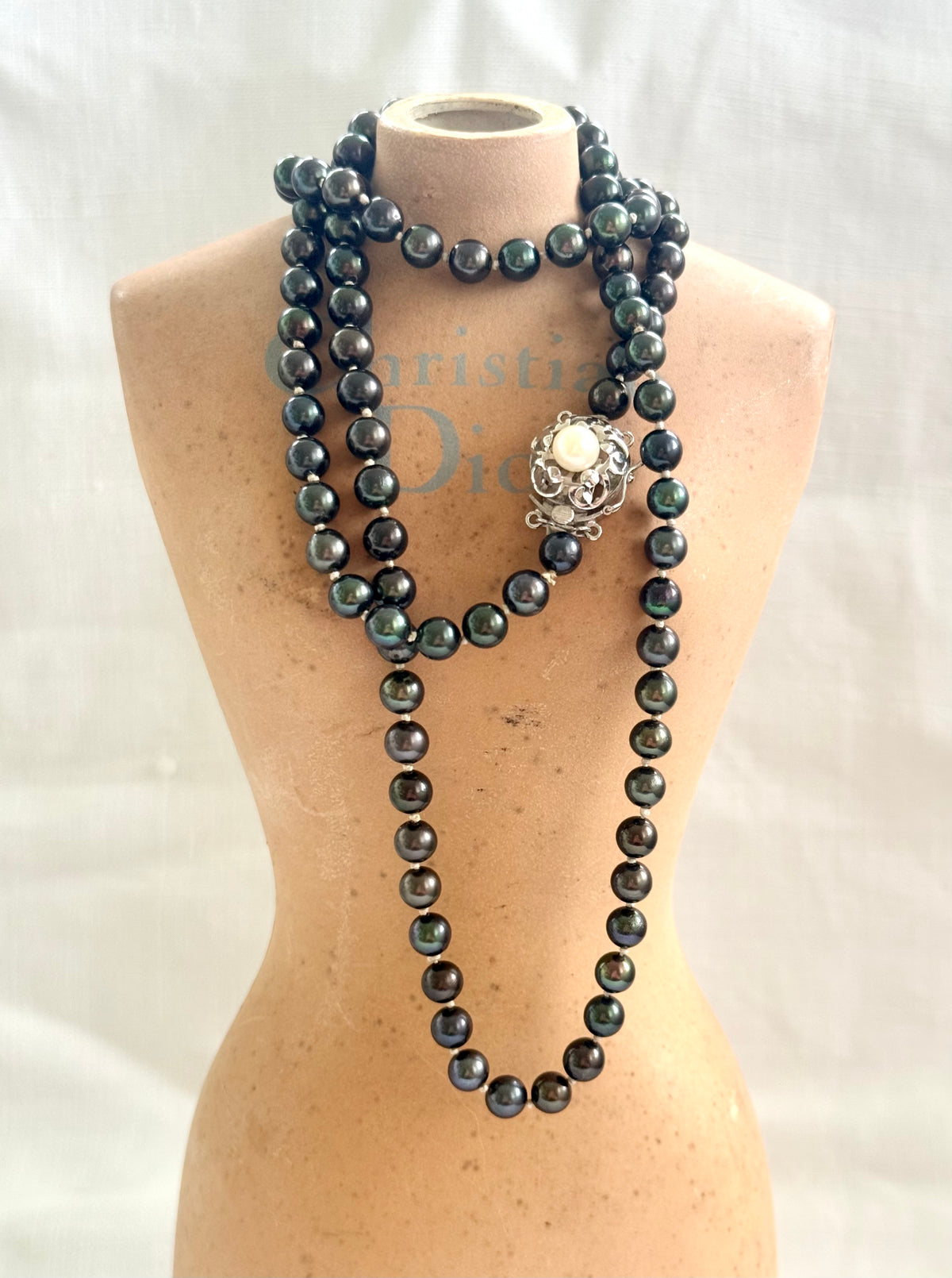 .925 .77.5cm long luxury cultured pearl real Tahitian purple petrol brown knotted Pearl necklace with floral sterling silver box clasp