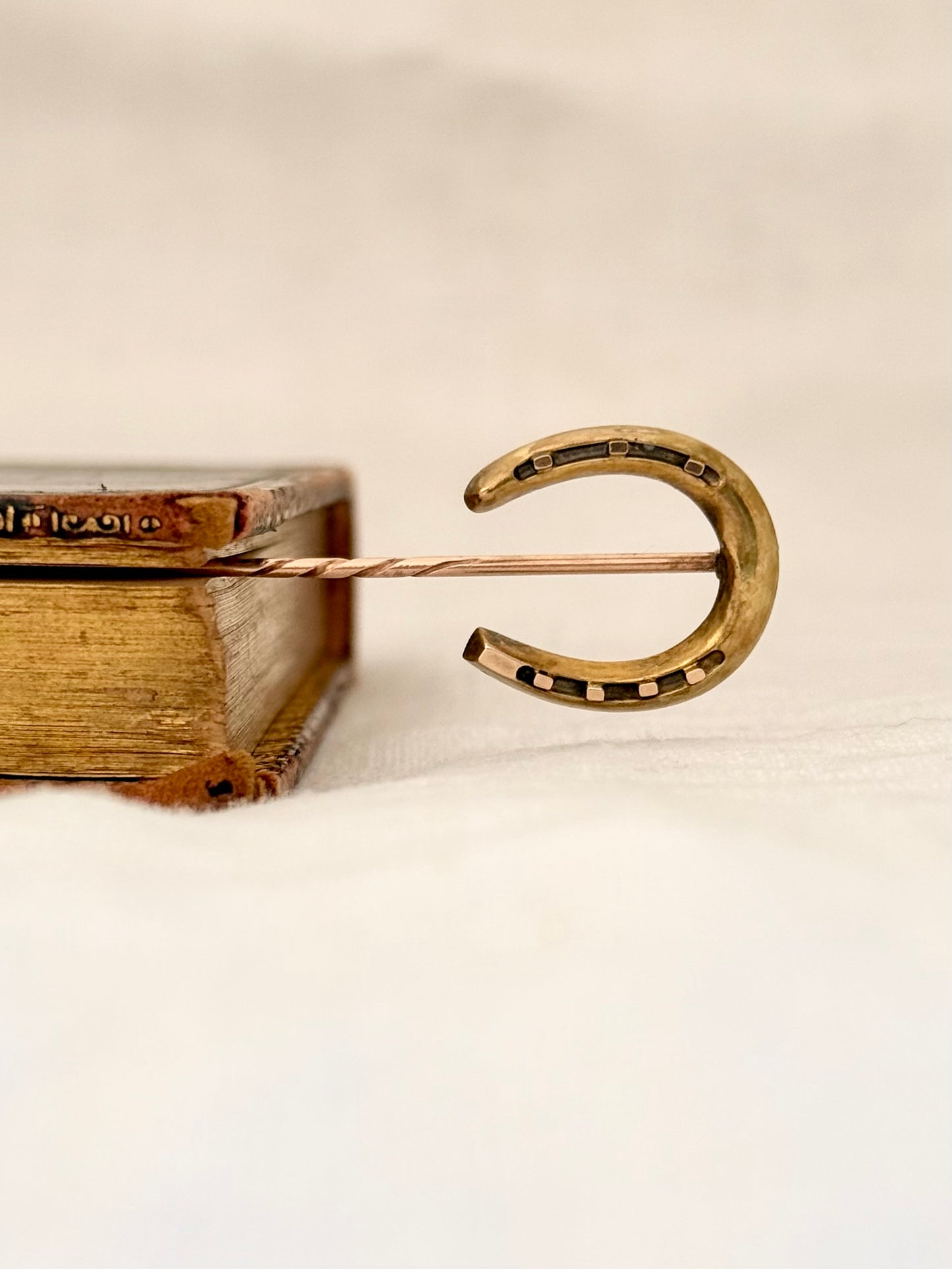 .14ct .1880s .1890s .585 fine gold antique Equestrian Victorian horseshoe antique yellow gold rose gold stickpin lapel pin