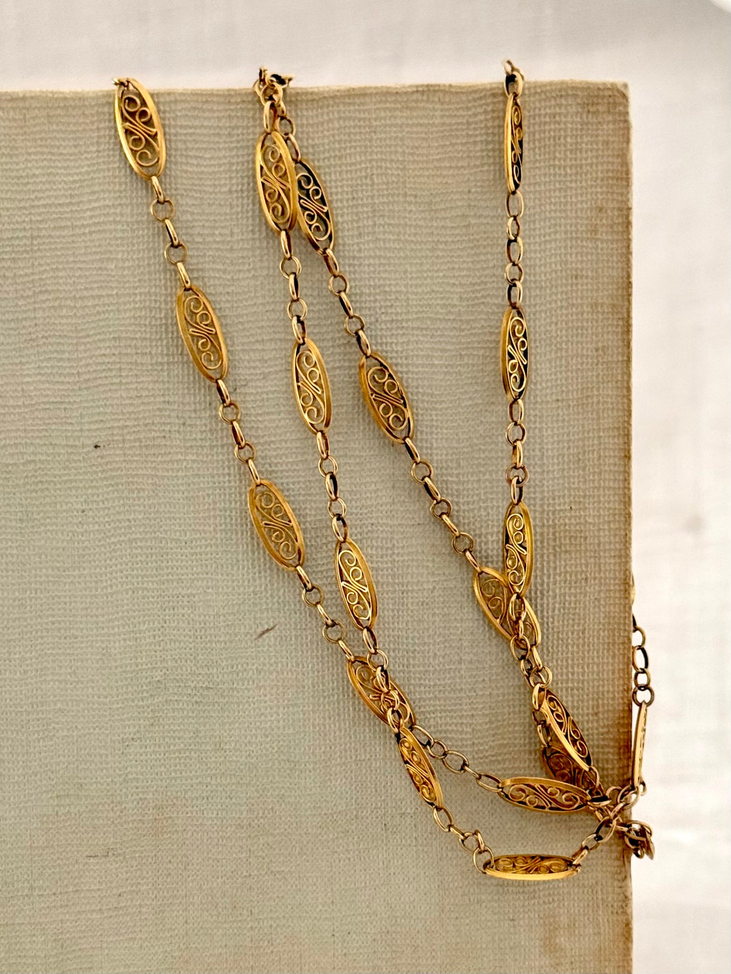 .101cm .1870s .1910s .18ct .750 antique long French Belle Epoque openwork fancy yellow gold marquise filigree guard chain necklace
