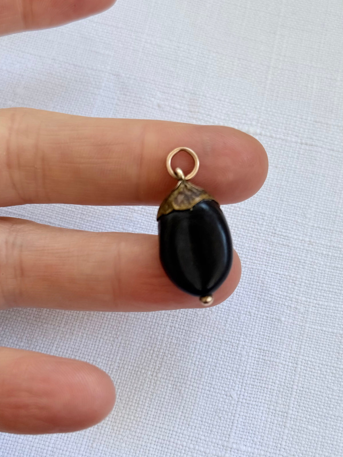 .1890s .1900s .9ct gold antique rare organic lucky bean sea bean exotic token pendant