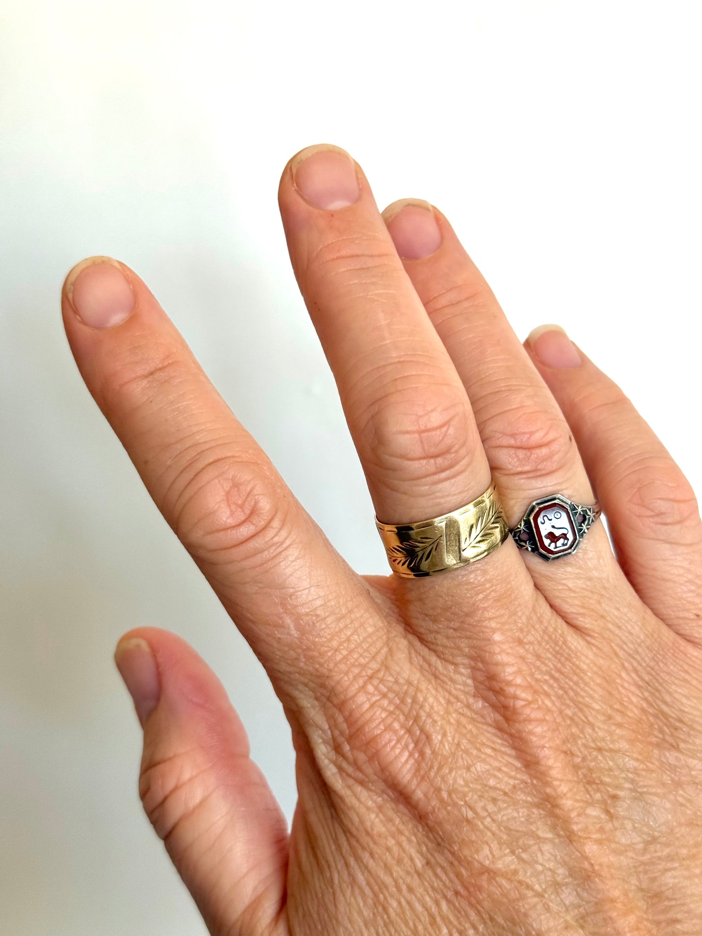 .1910s .1920s .935 Art Deco style Carnelian intaglio Leo Lion signet seal Zodiac Star Sign token ring.