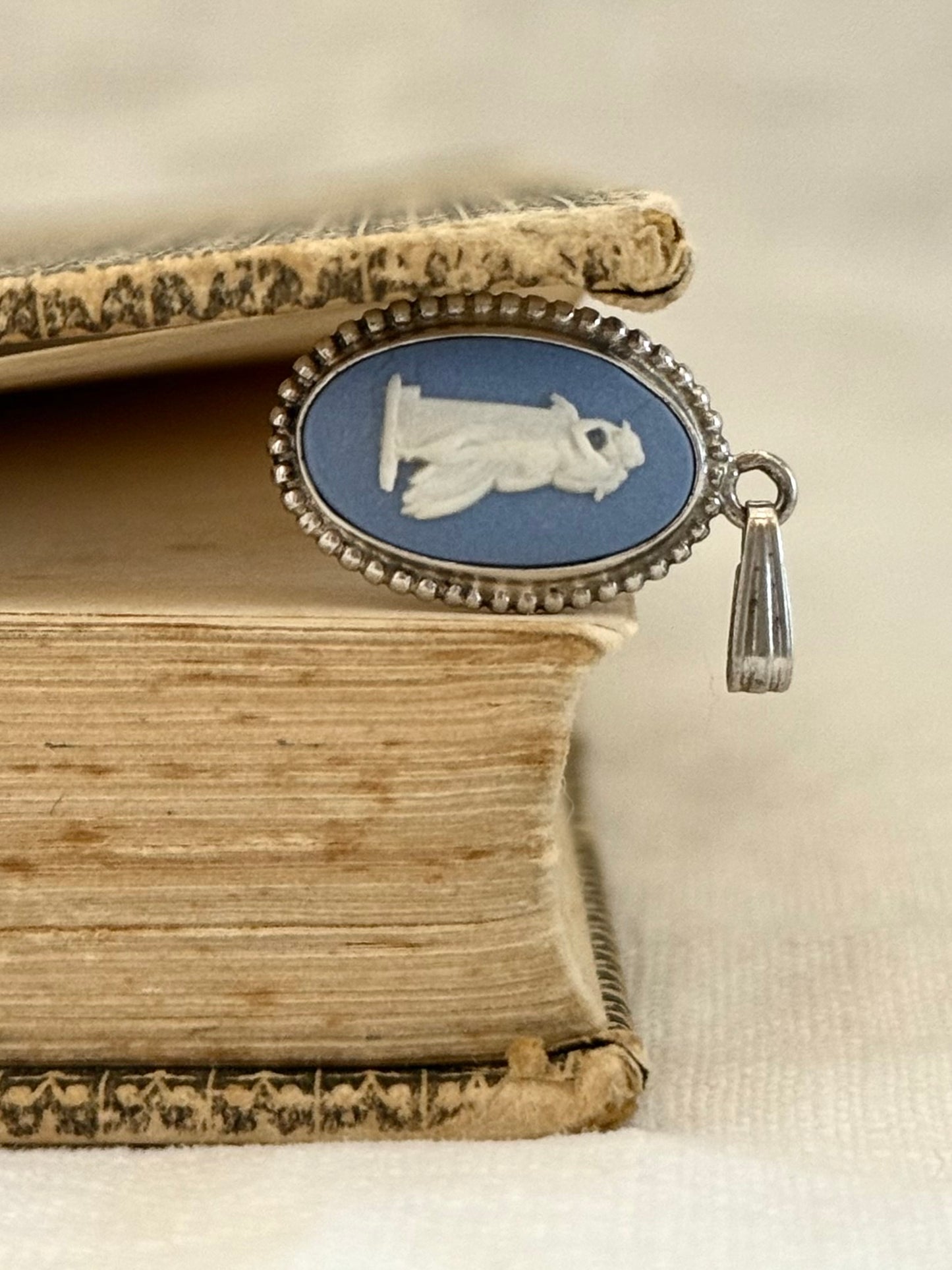 .1970s .1973 .925 Andromache Greek Grecian goddess blue Jasperware high relief vintage Wedgwood cameo sterling silver Greek dame oval silver pendant