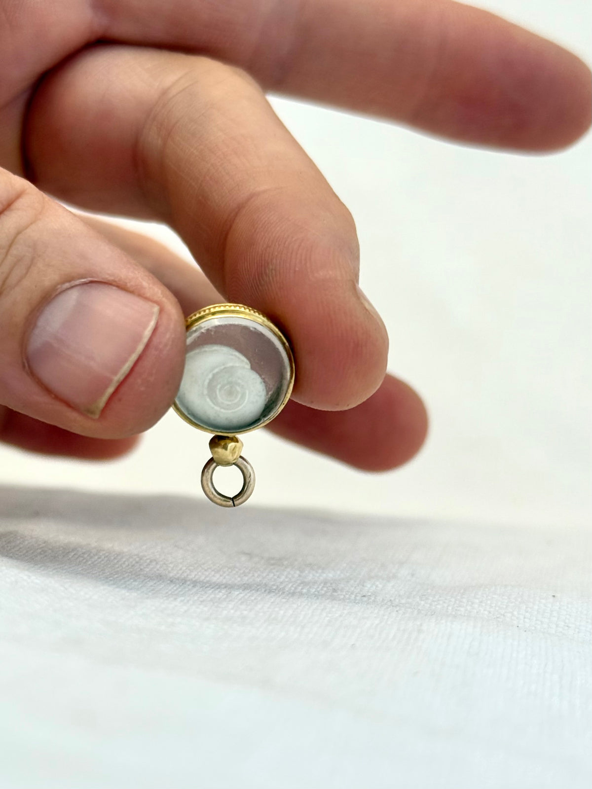 .14ct .1900 antique tiny rare find high carat gold and double sided glass shaker locket