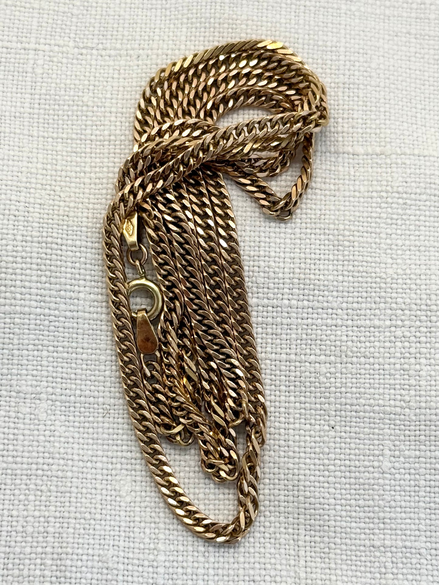 .1970s .375 .9ct gold gorgeous and luxurious flat chunky modernist curb chain 61.5cm long buttery gold chain necklace