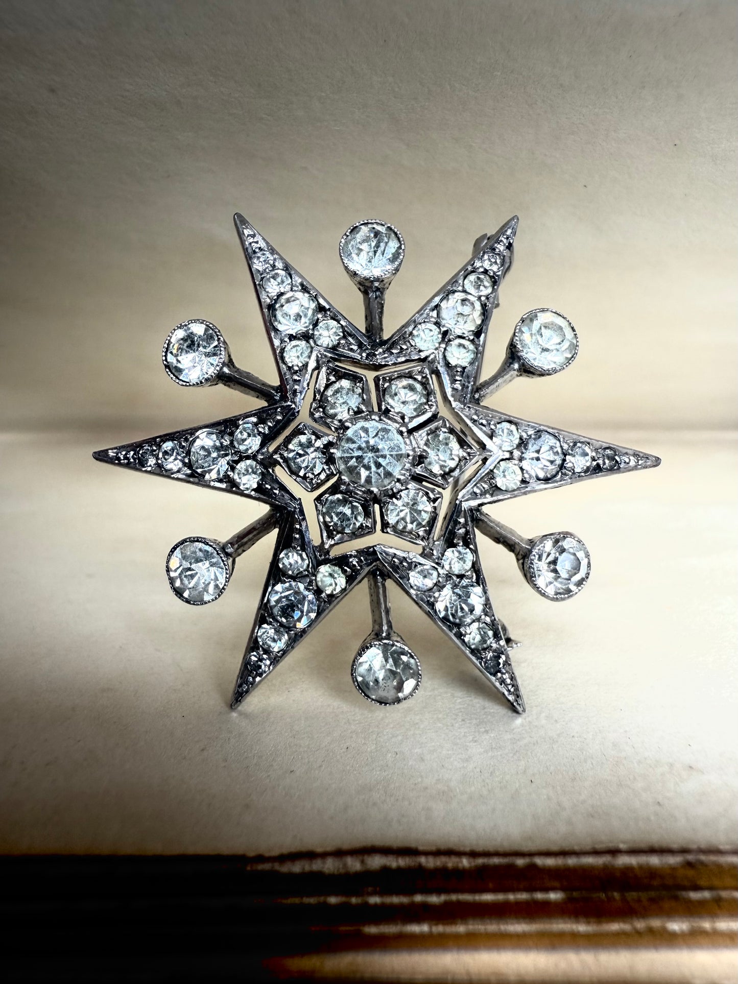 .1920s .925 silver Victorian revival Celestial starburst star bright shooting star brooch