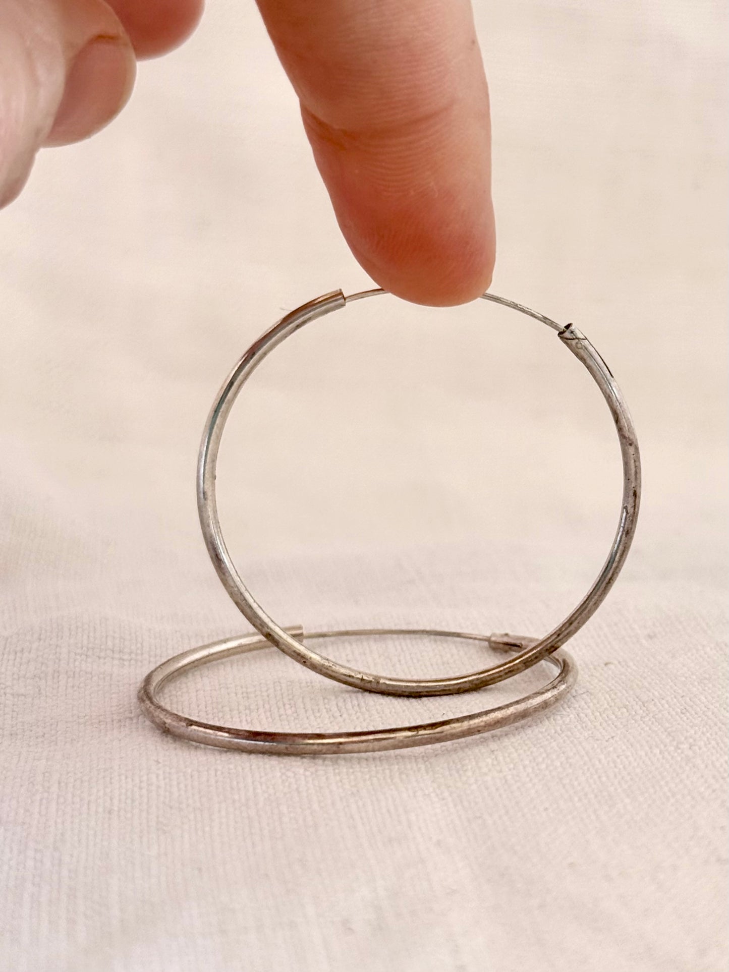 .925 large and gorgeous hollow hoop sterling silver statement circle hoop earrings.