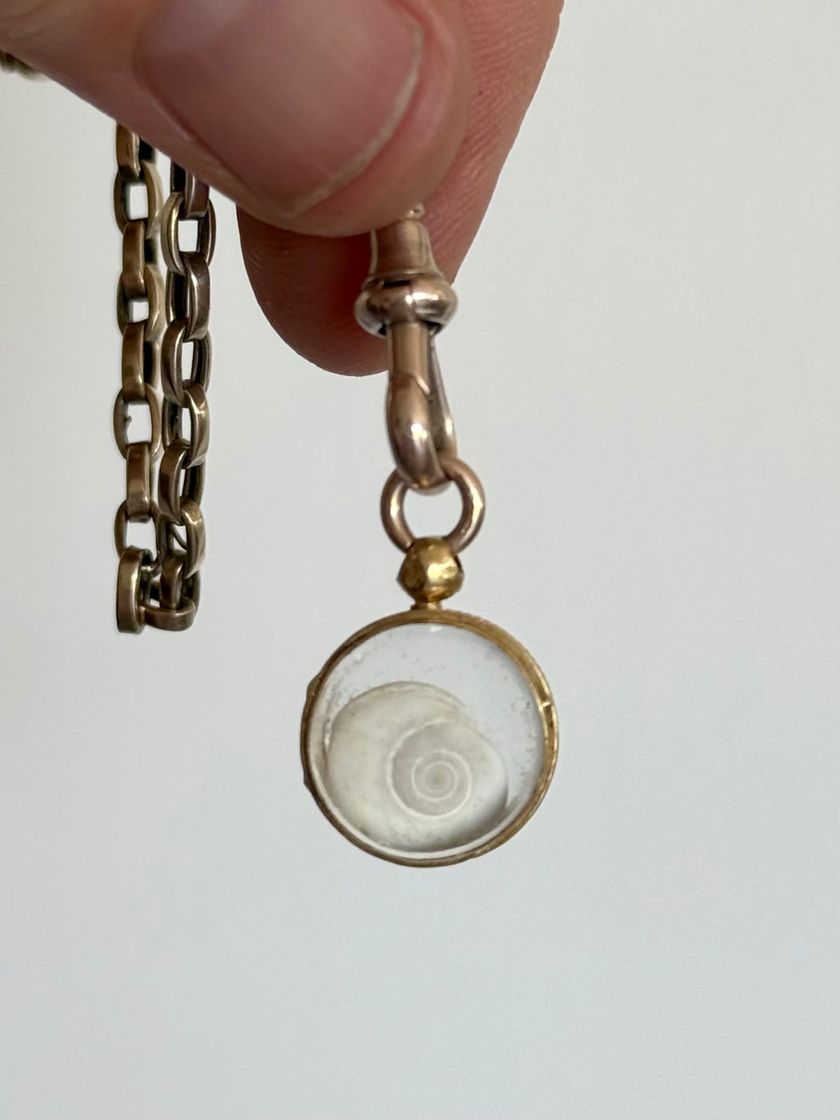 .14ct .1900 antique tiny rare find high carat gold and double sided glass shaker locket