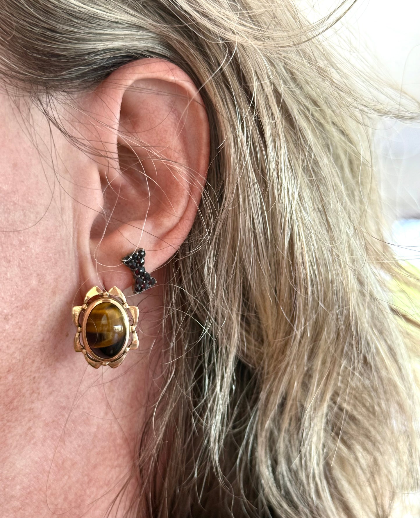 .1940s .1950s .375 .9ct gold Tigers Eye and modernist gold form drop dangle luxurious mid century modern earrings