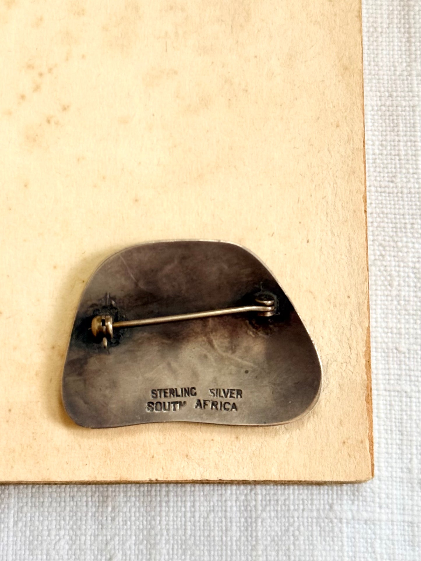 .1960s .1970s .925 silver artisan made South African retro Modernist Africa Khoisan Khoi Busman painting brooch